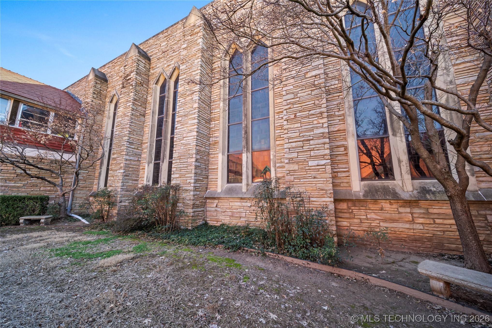 1505 E Grand Avenue Property Photo 39