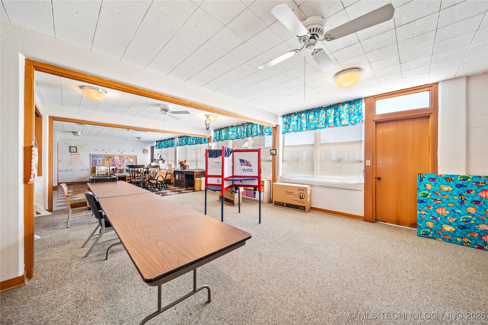 1505 E Grand Avenue Property Photo 41