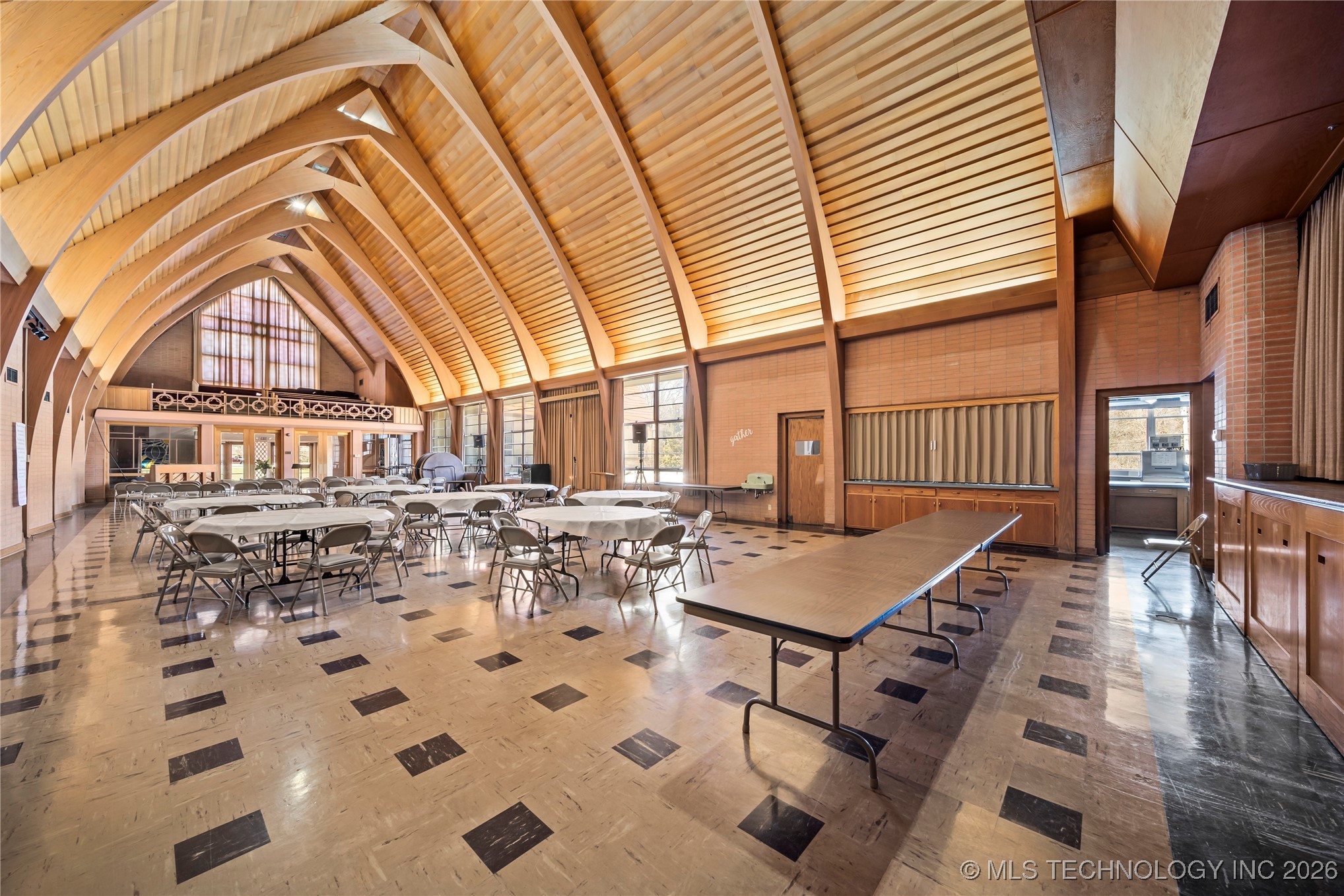 1505 E Grand Avenue Property Photo 44