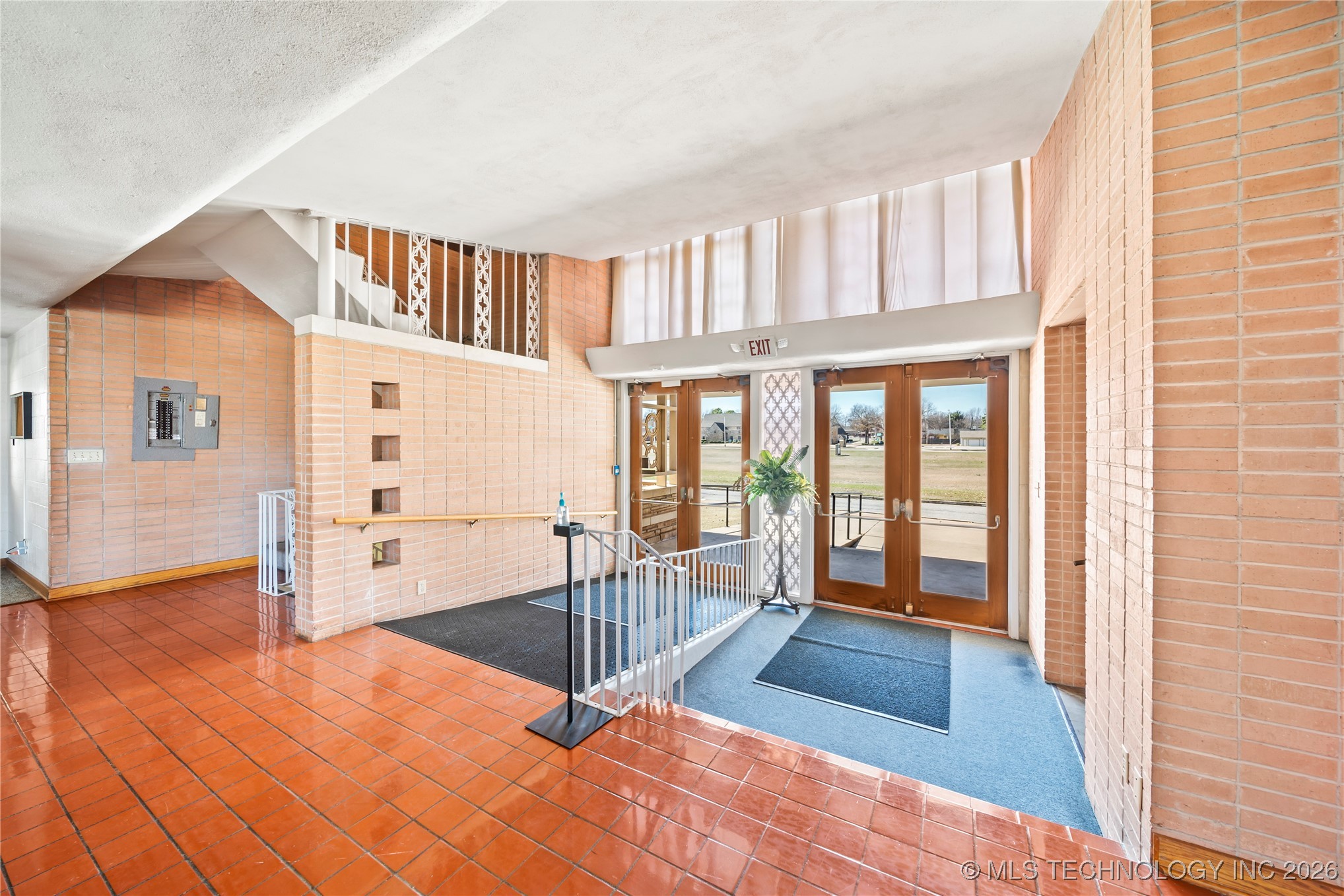 1505 E Grand Avenue Property Photo 51