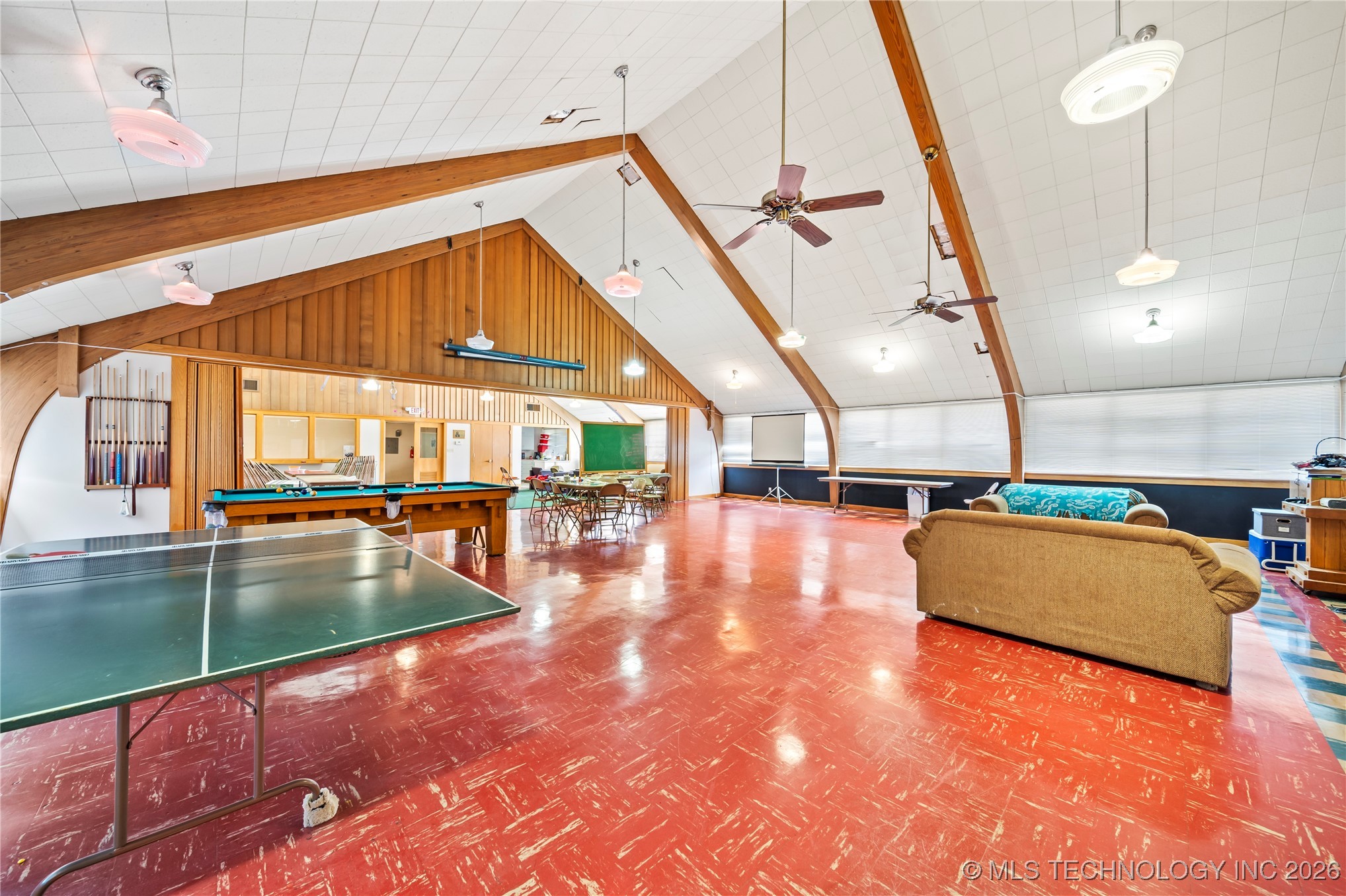 1505 E Grand Avenue Property Photo 58