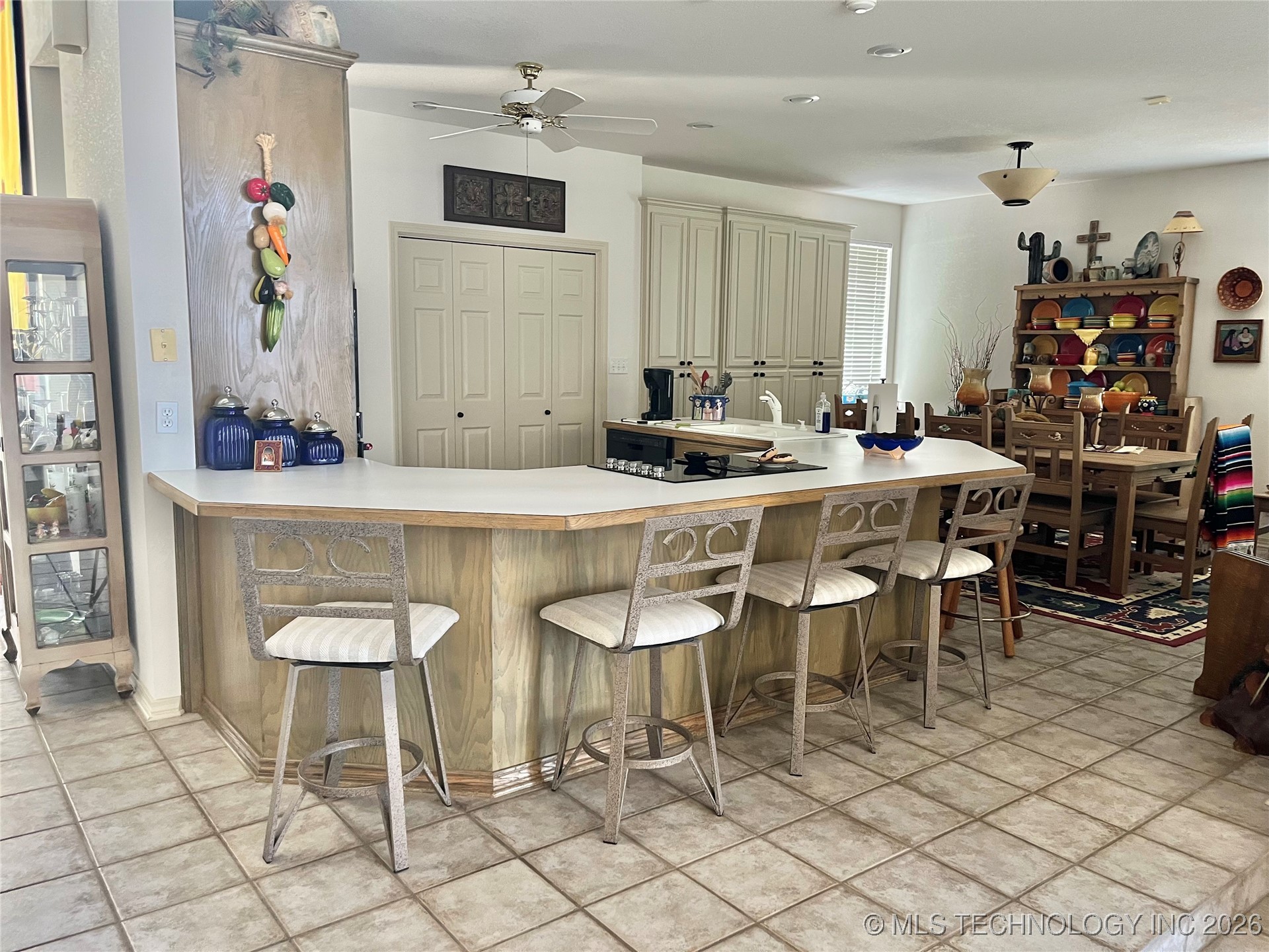 5168 Tower Drive Property Photo 5