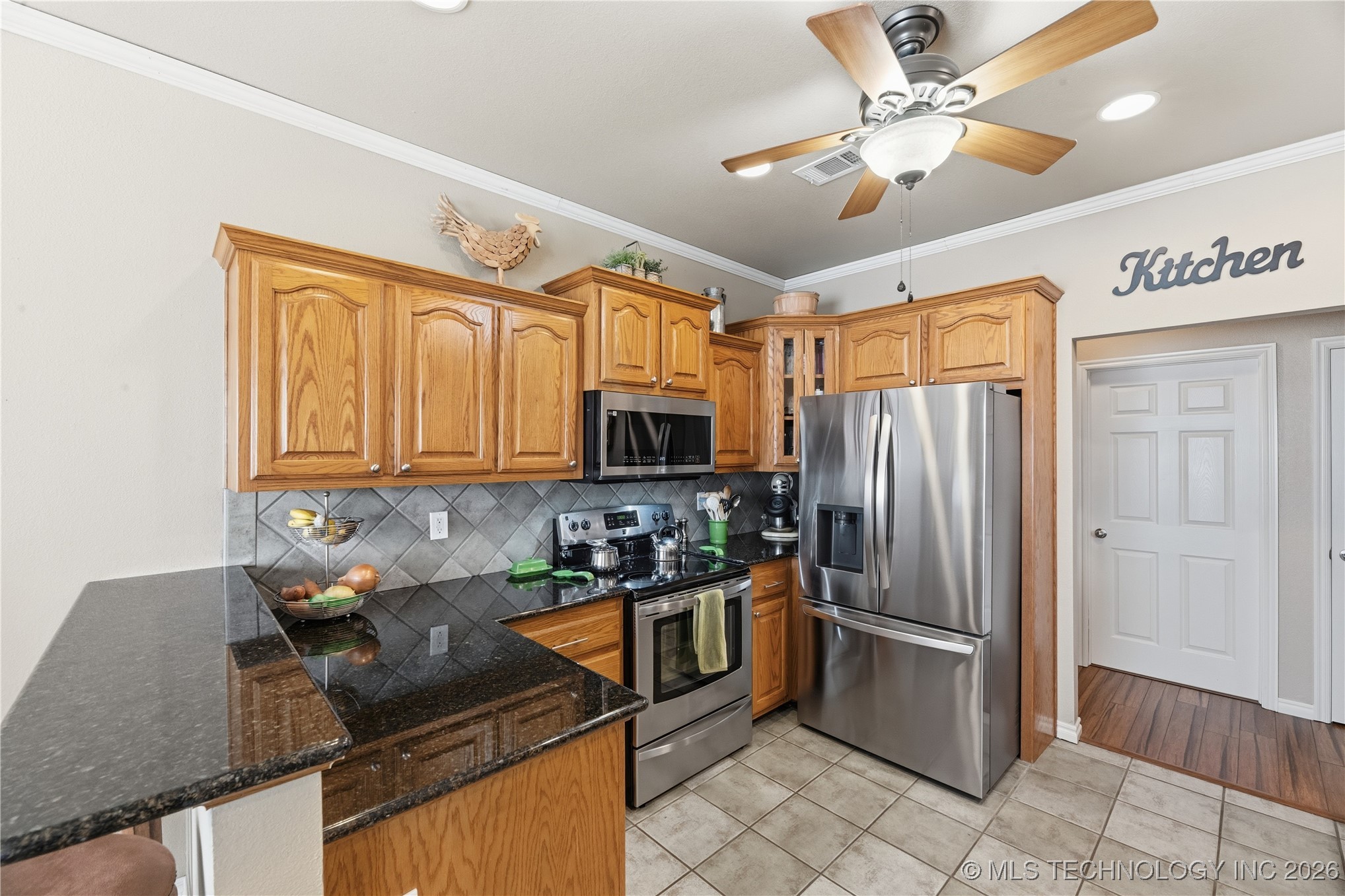 18435 N Jamestown Avenue Property Photo 7