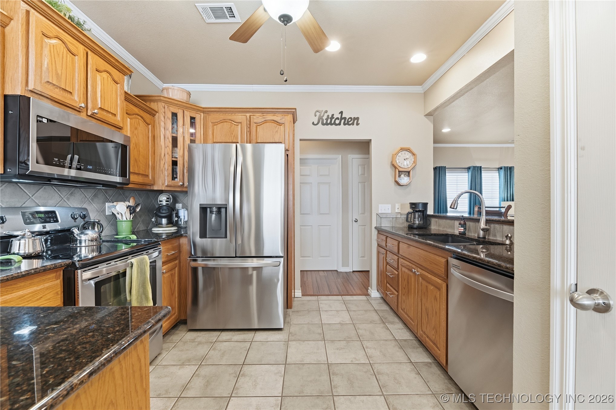 18435 N Jamestown Avenue Property Photo 8