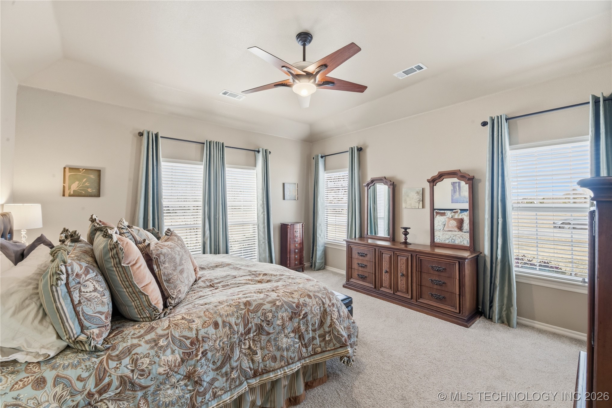 18435 N Jamestown Avenue Property Photo 12