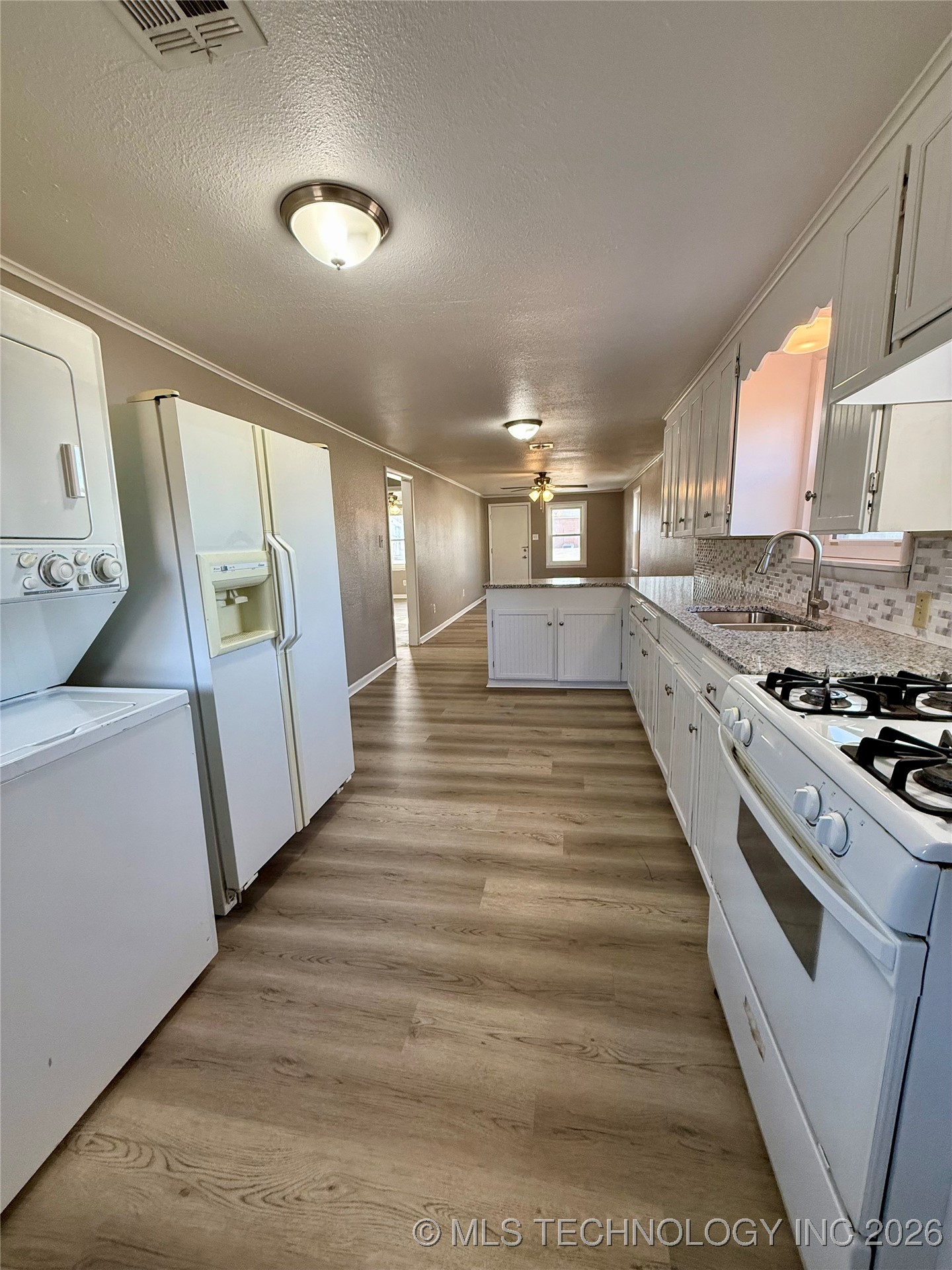 204 N Garrison Avenue Property Photo 6