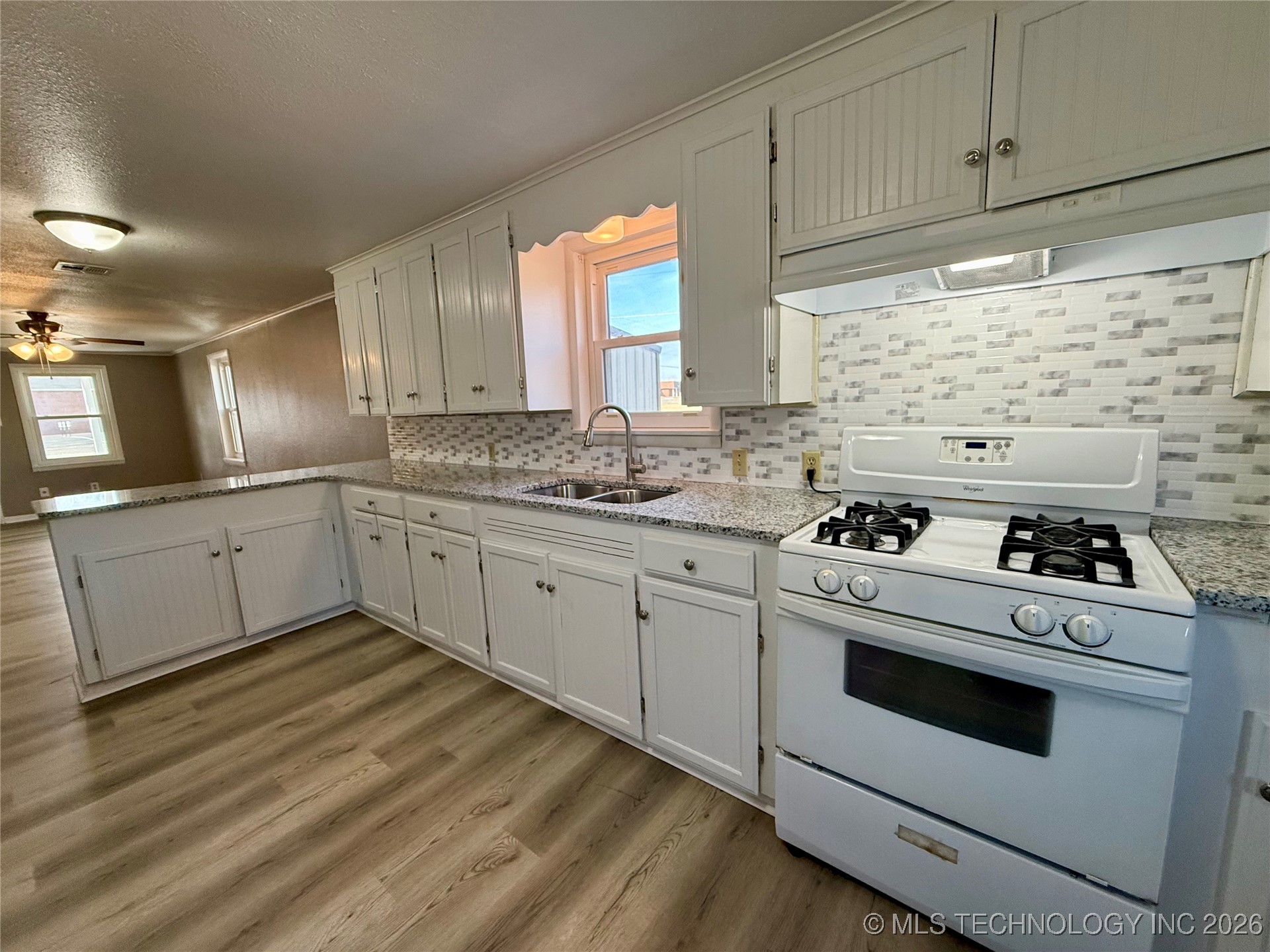 204 N Garrison Avenue Property Photo 7