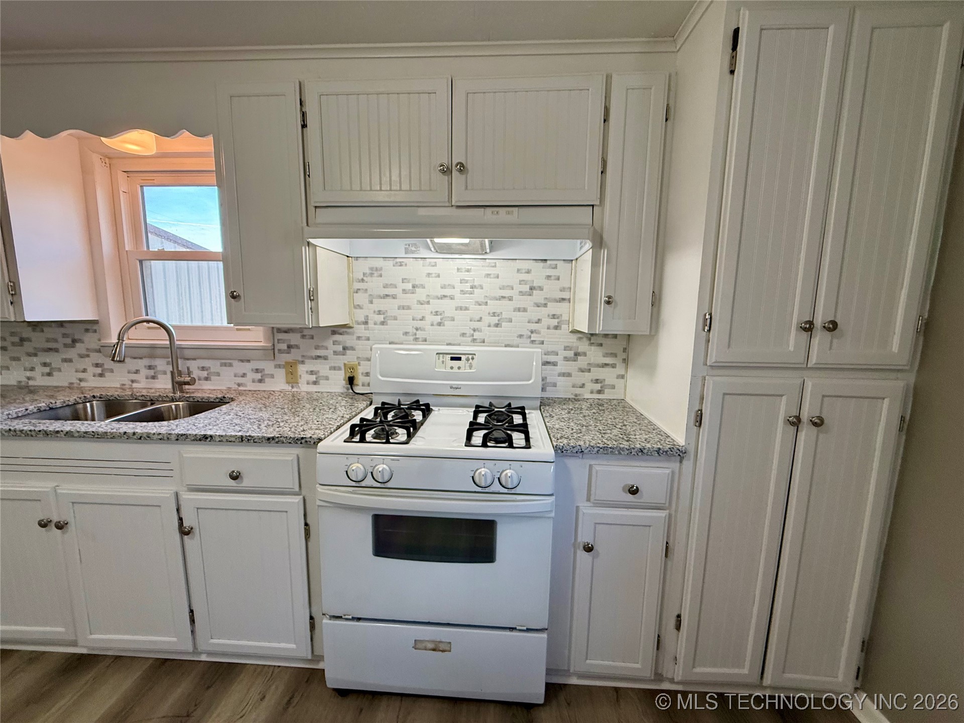 204 N Garrison Avenue Property Photo 8