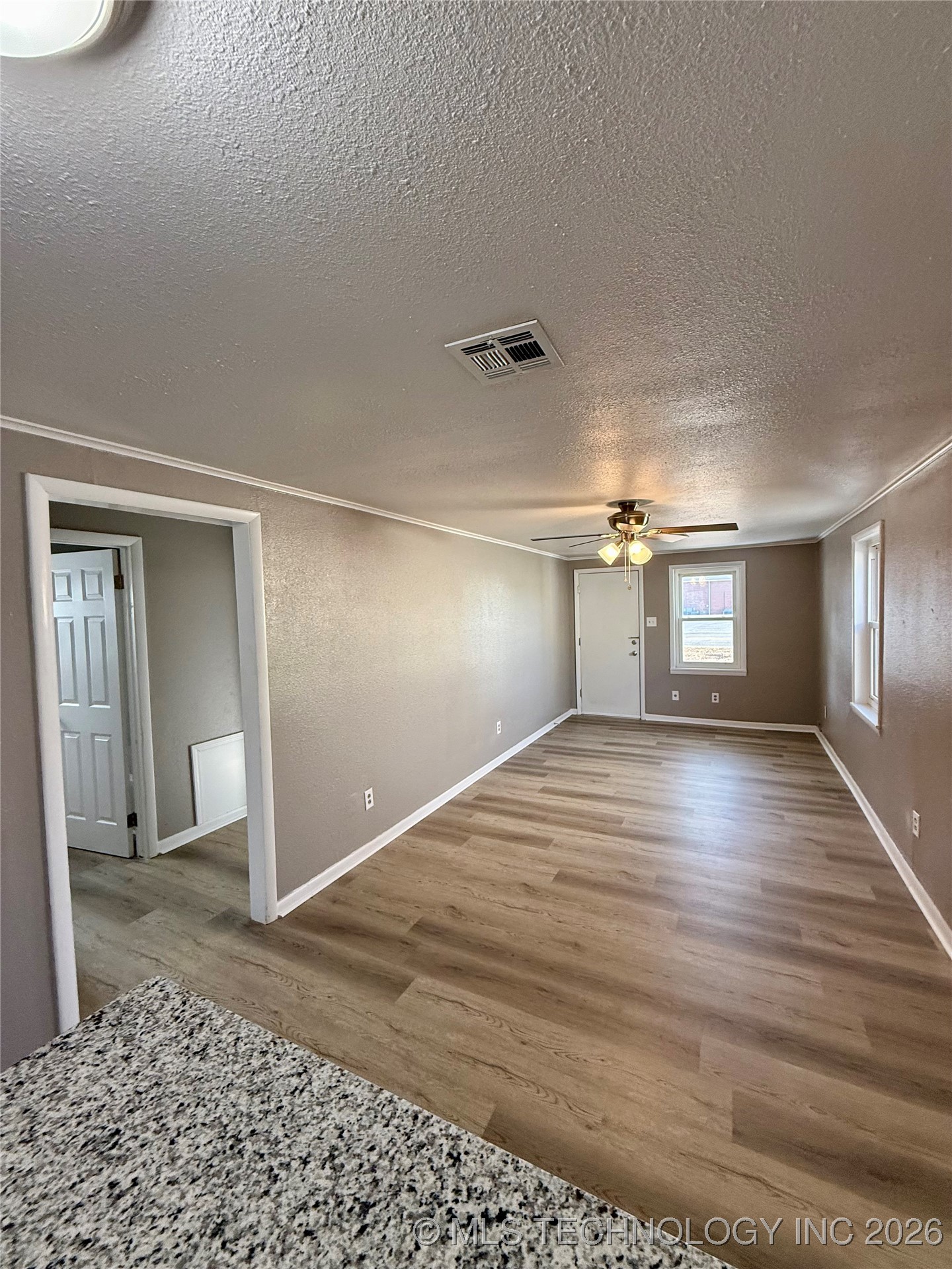 204 N Garrison Avenue Property Photo 16