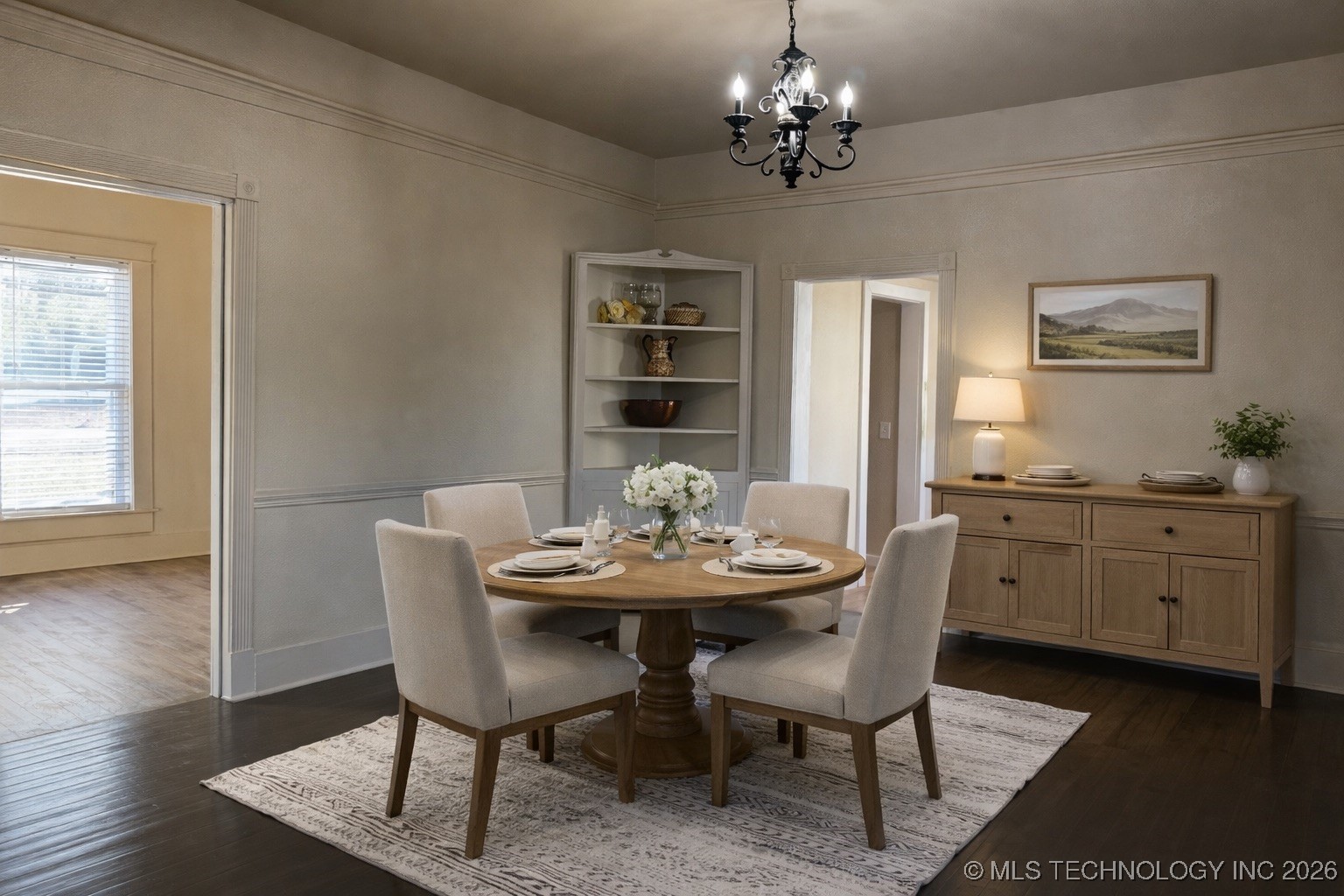 712 S Mcquarrie Avenue Property Photo 10