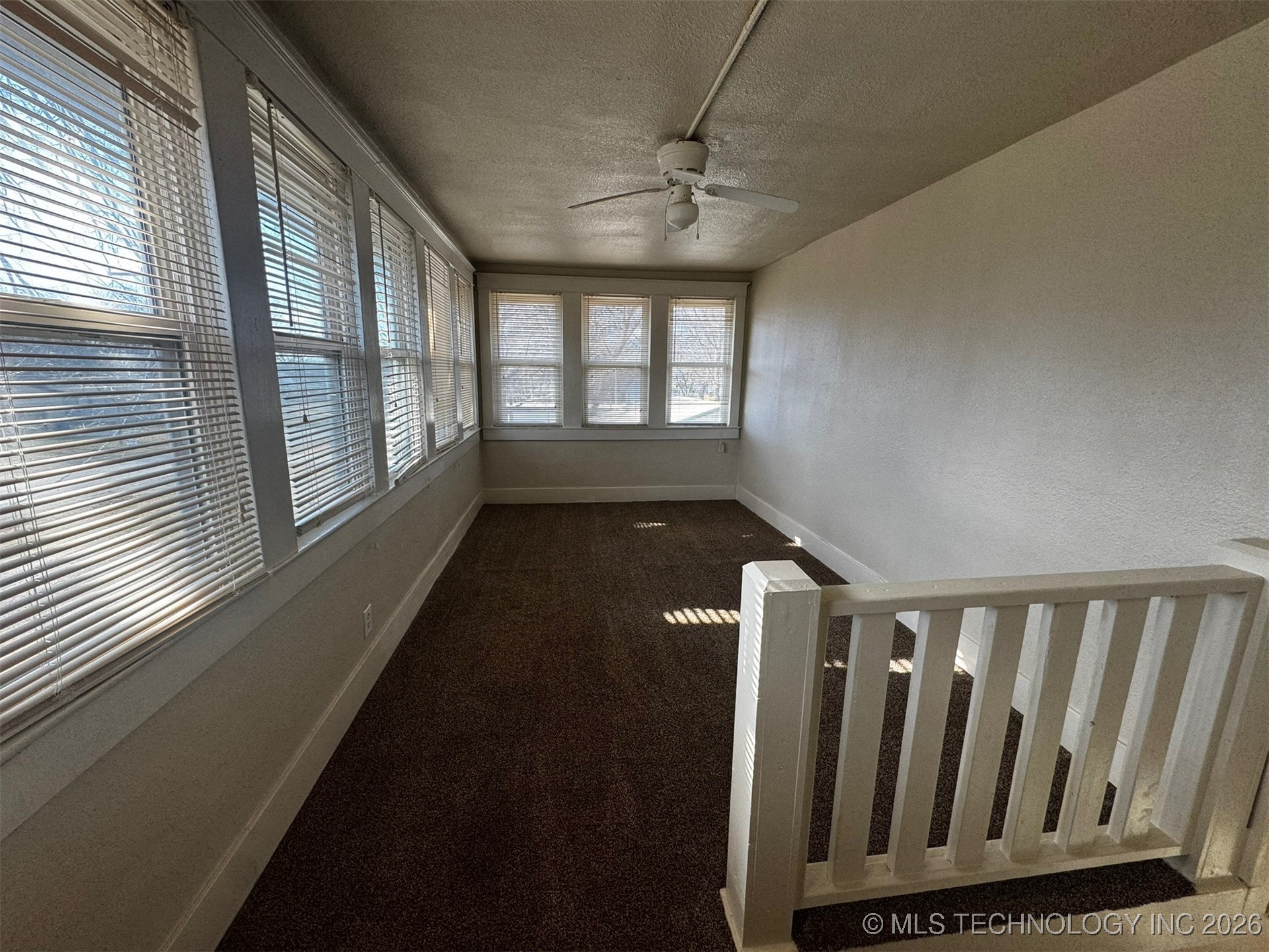 712 S Mcquarrie Avenue Property Photo 19