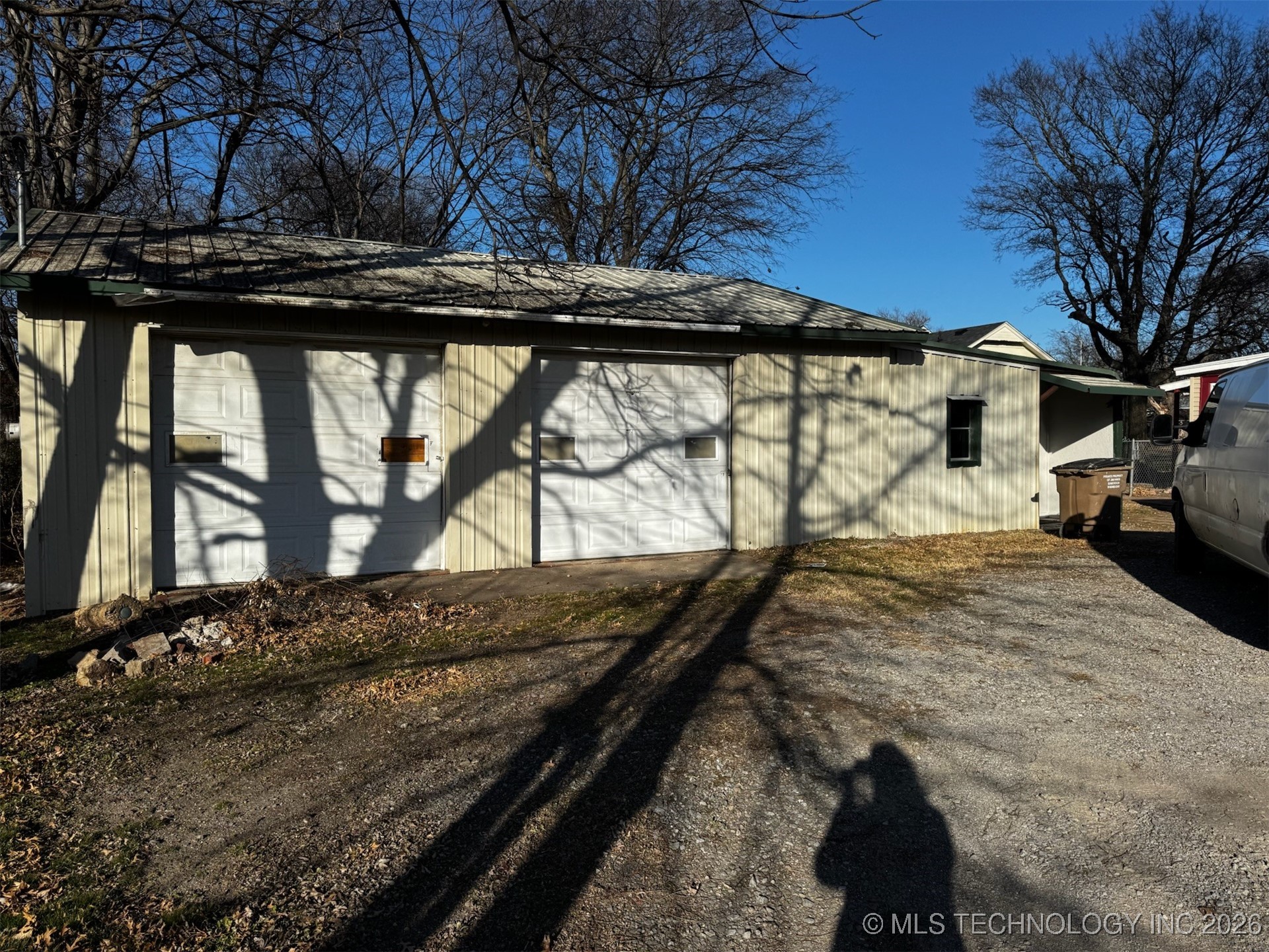 712 S Mcquarrie Avenue Property Photo 23