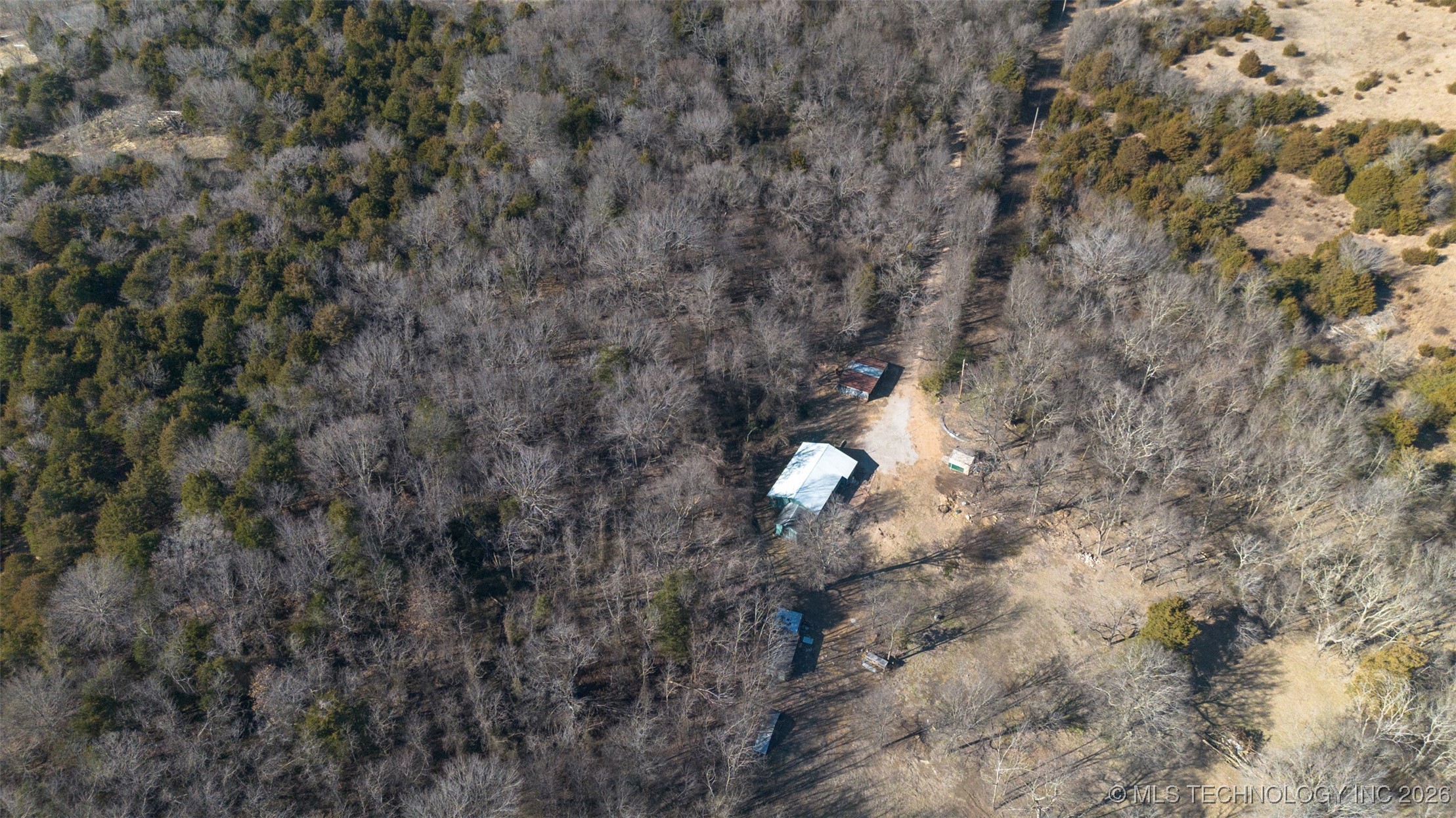 438139 E 360 Property Photo 6