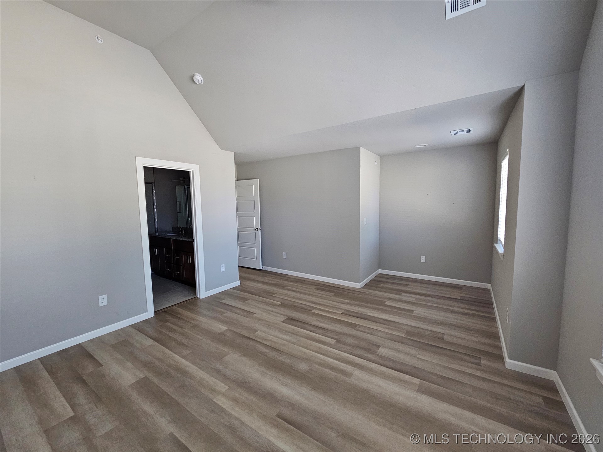 3406 Redbud Lane Property Photo 9