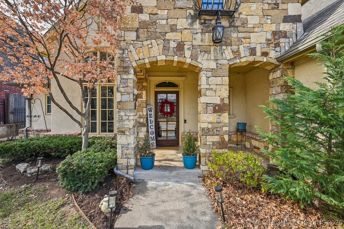 10612 S 91st East Avenue Property Photo 3