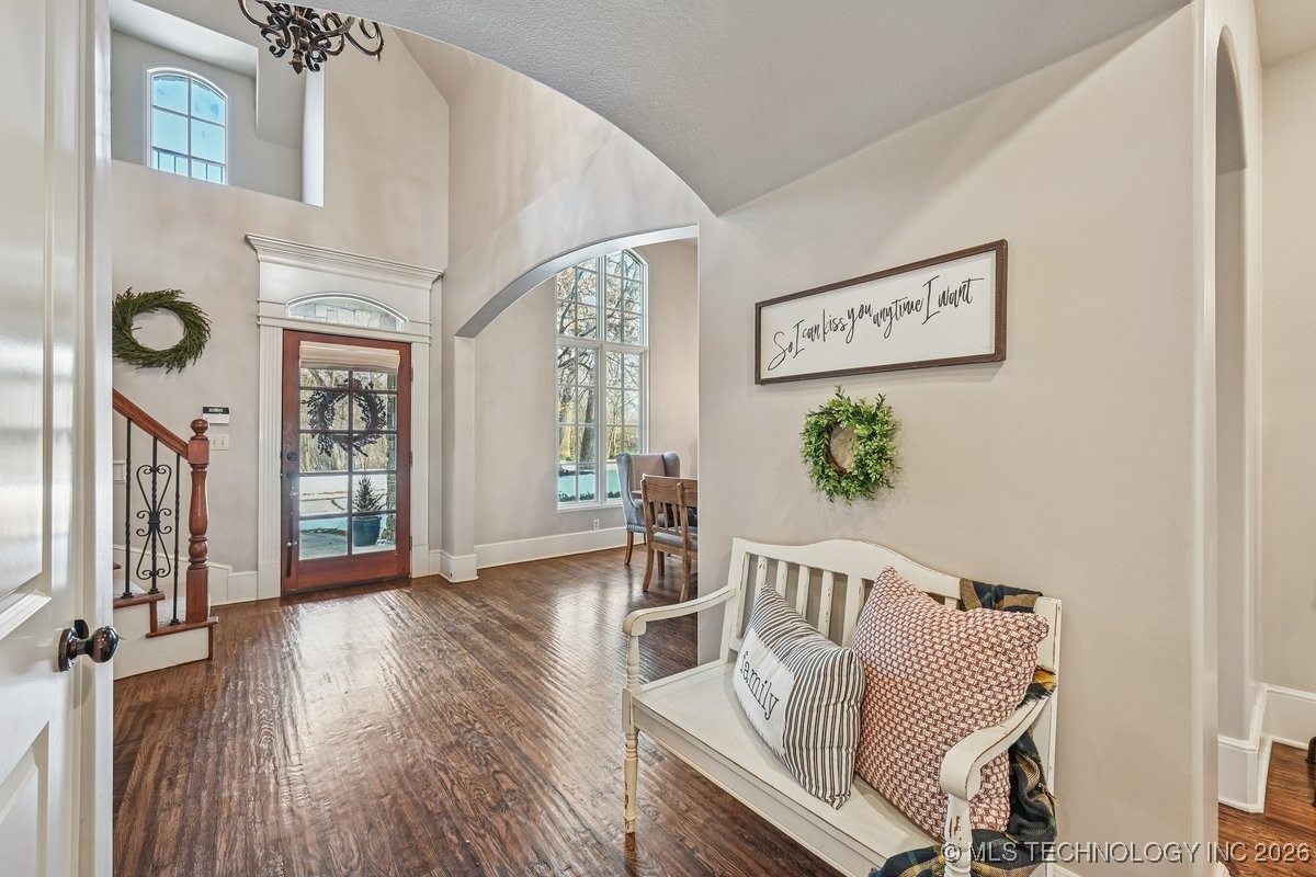 10612 S 91st East Avenue Property Photo 5