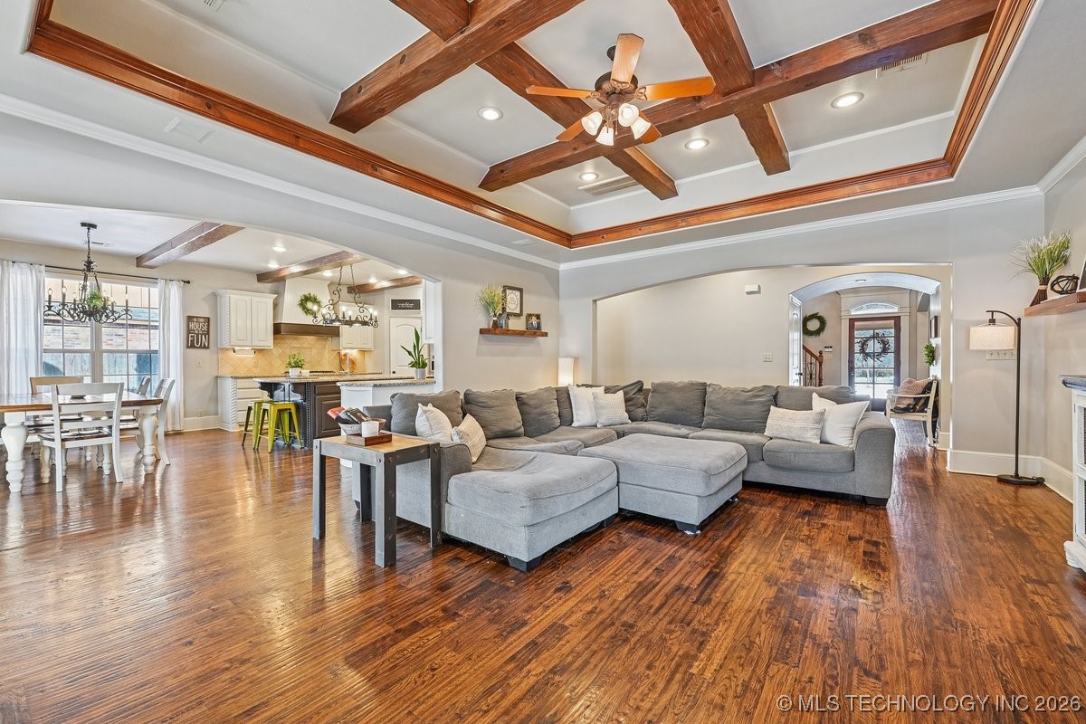 10612 S 91st East Avenue Property Photo 13