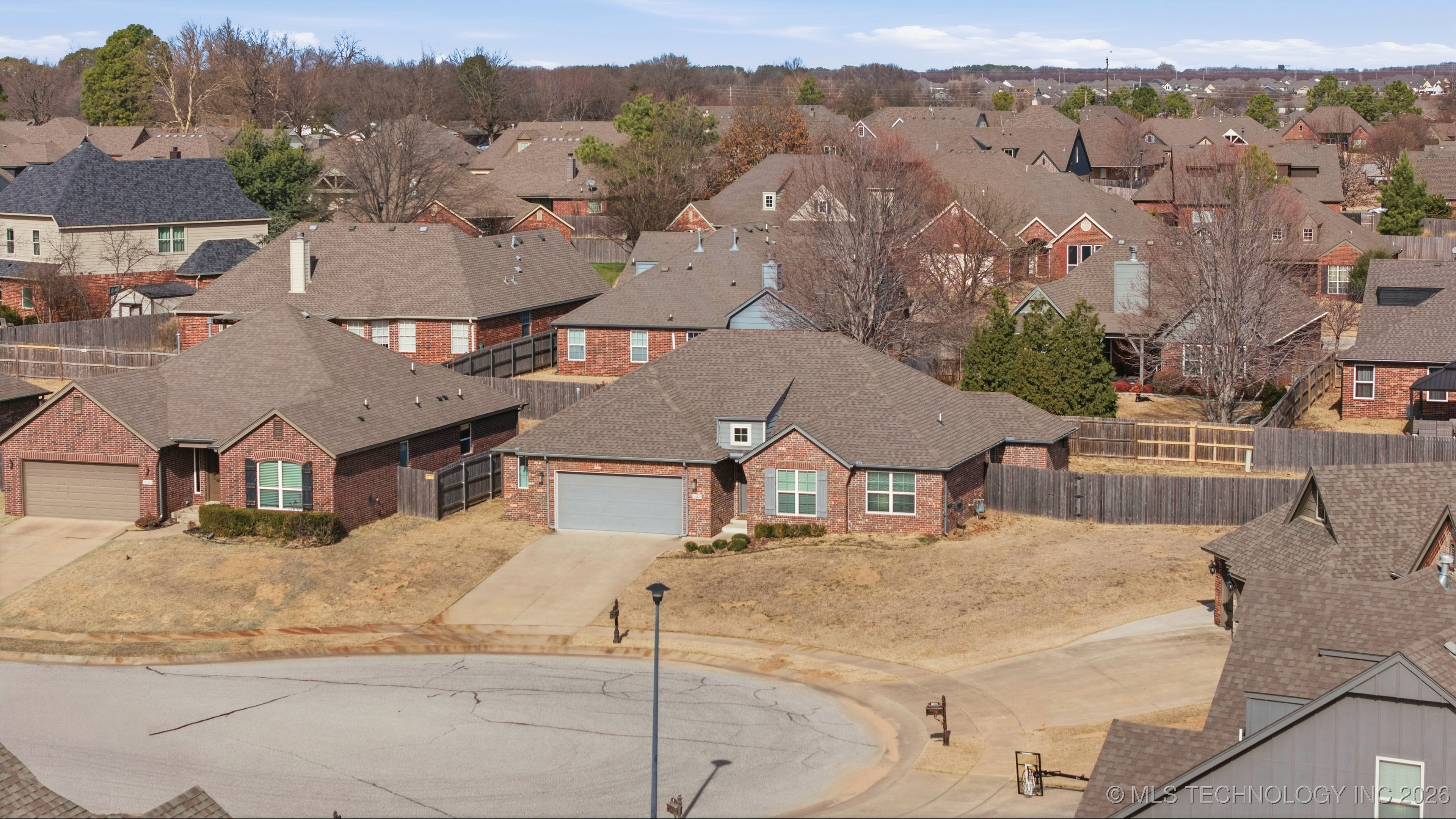 2604 W Natchez Street Property Photo 3