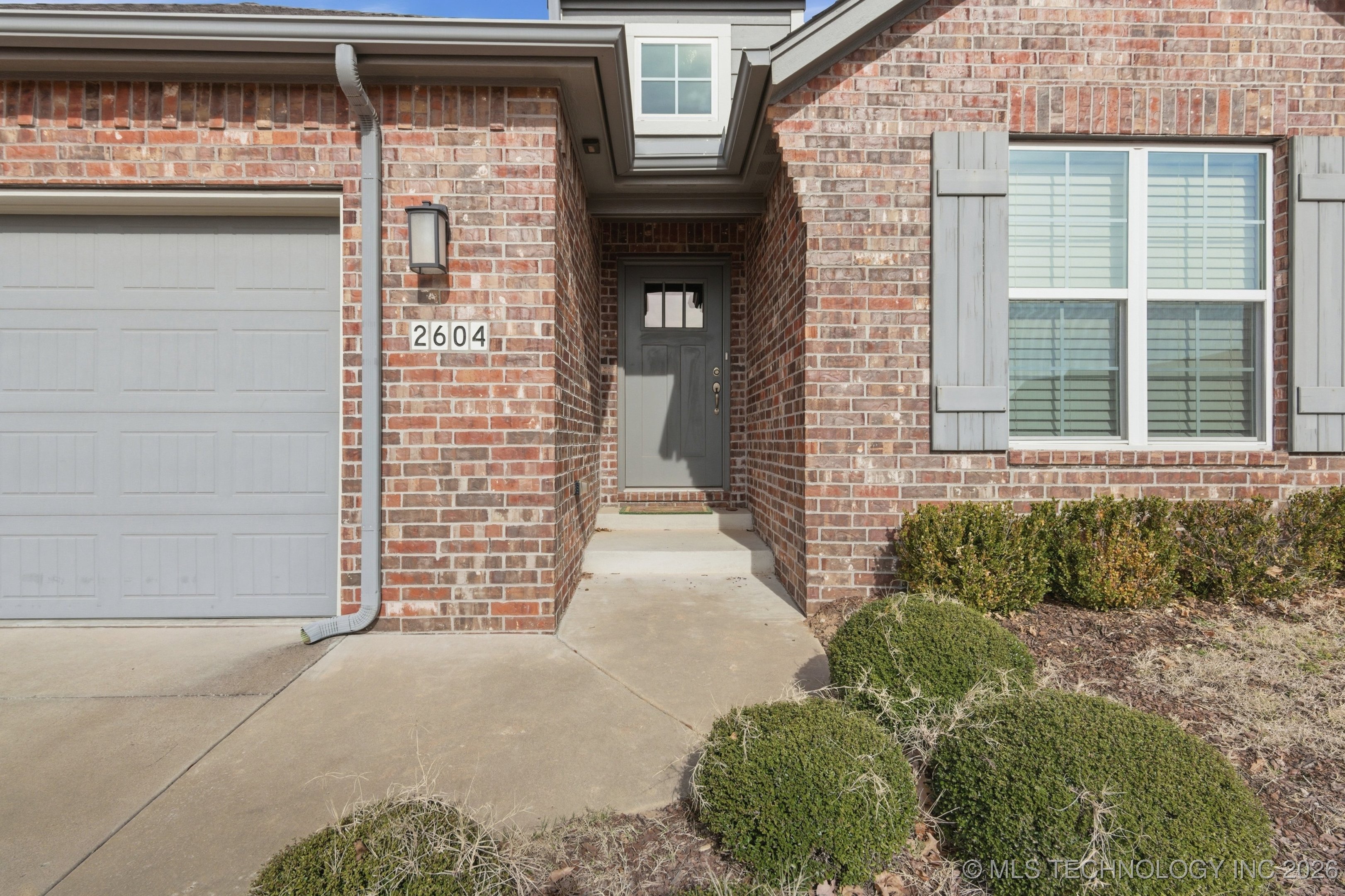 2604 W Natchez Street Property Photo 4