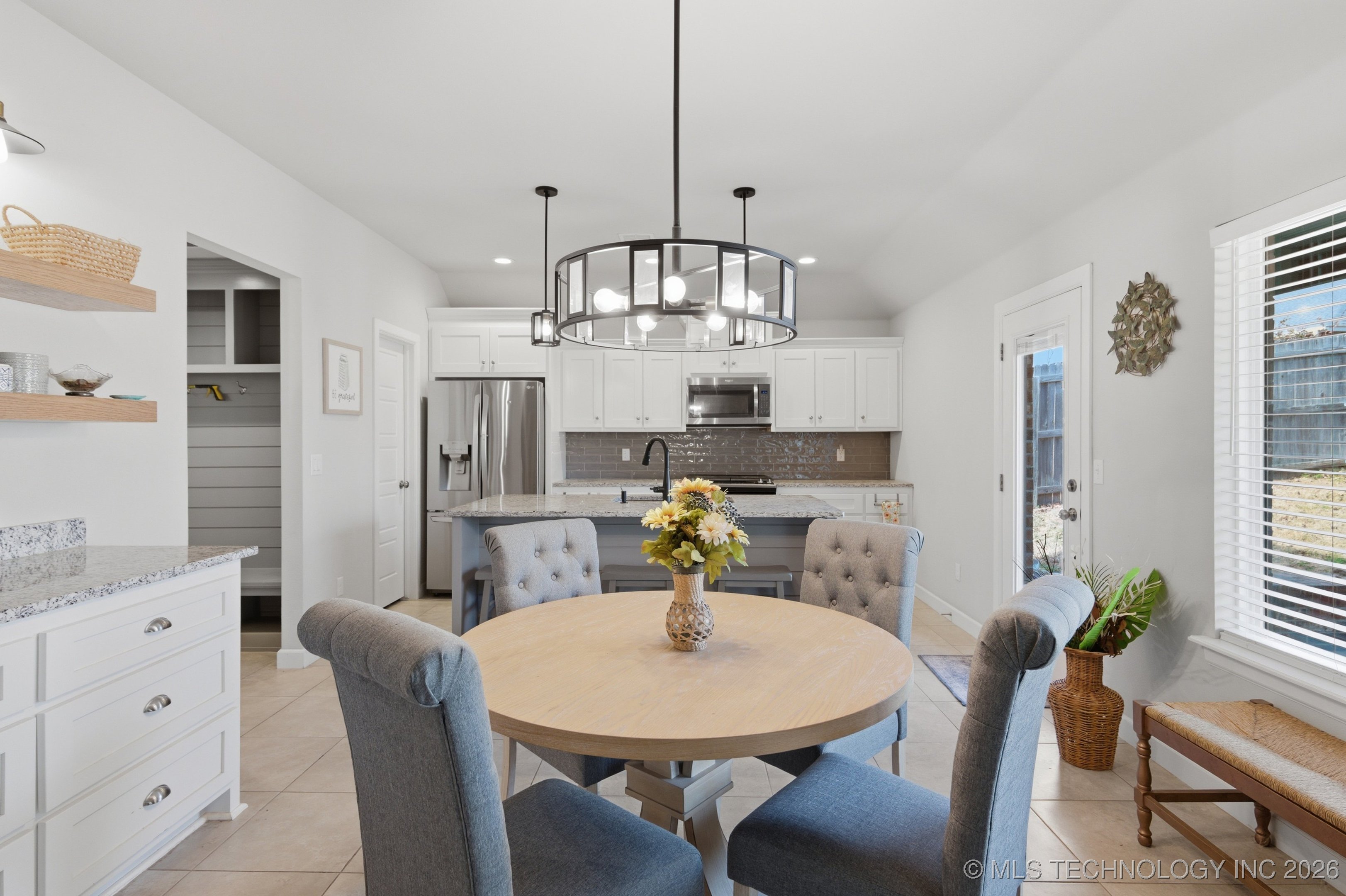 2604 W Natchez Street Property Photo 8