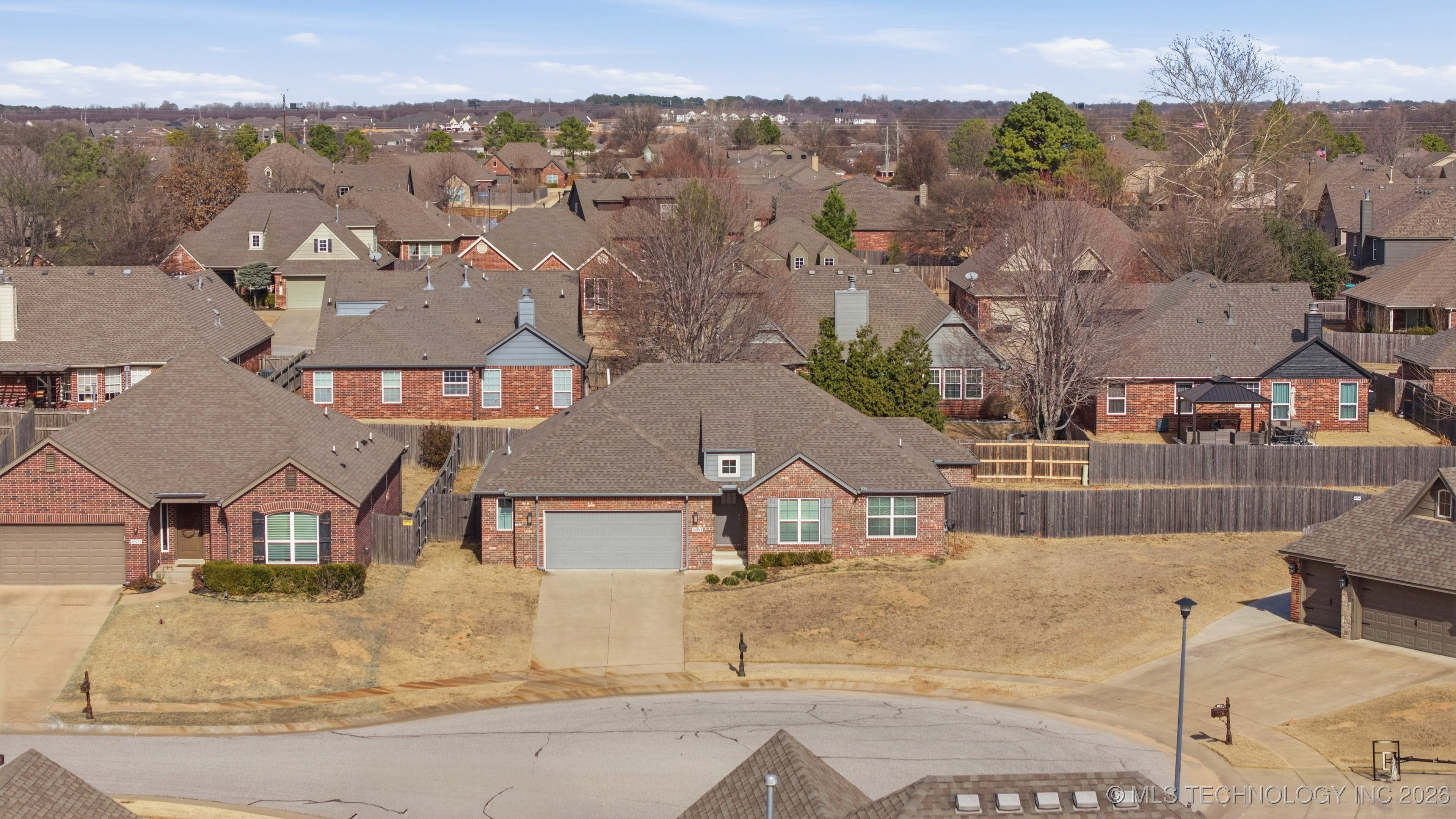 2604 W Natchez Street Property Photo 32