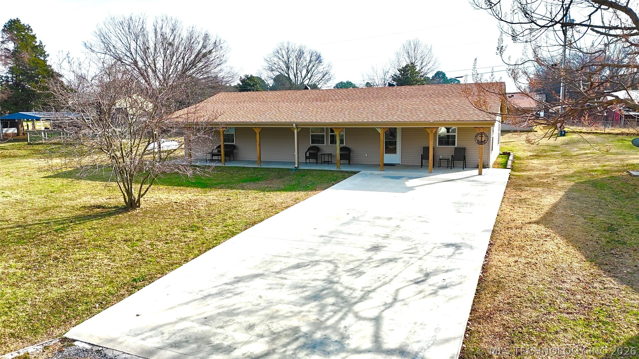 419124 E 1144 Road Property Photo 1