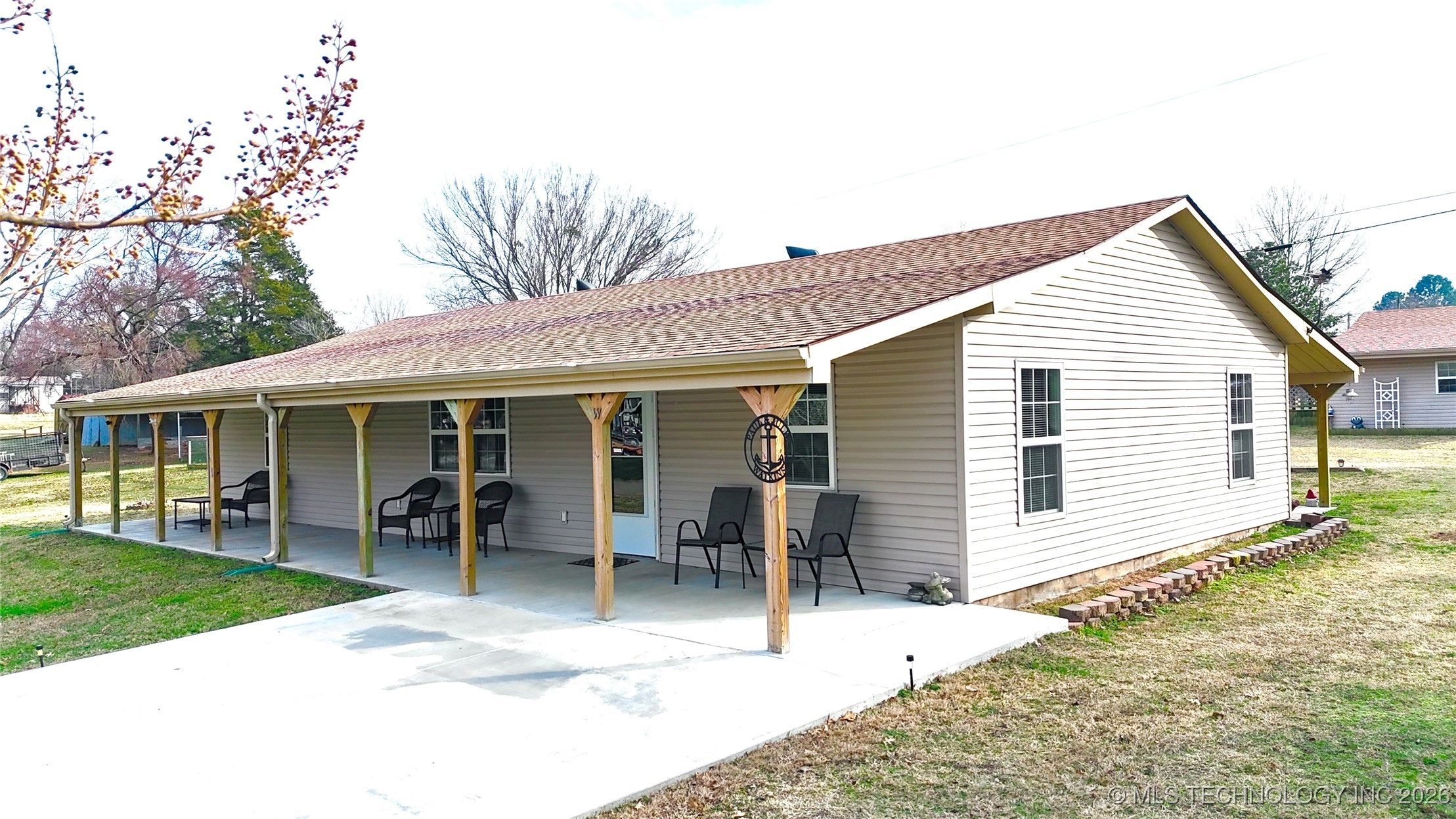 419124 E 1144 Road Property Photo 3