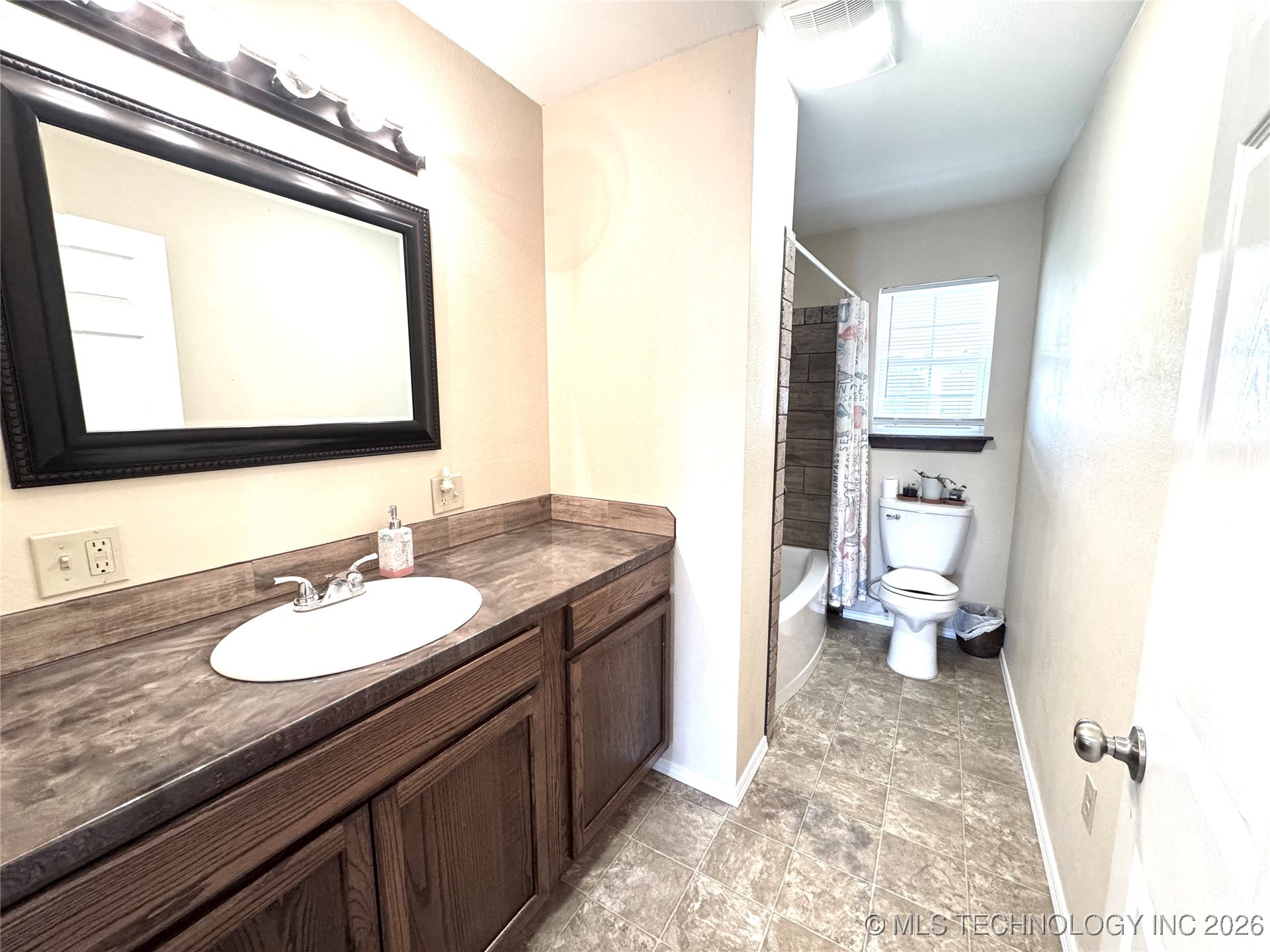 419124 E 1144 Road Property Photo 24