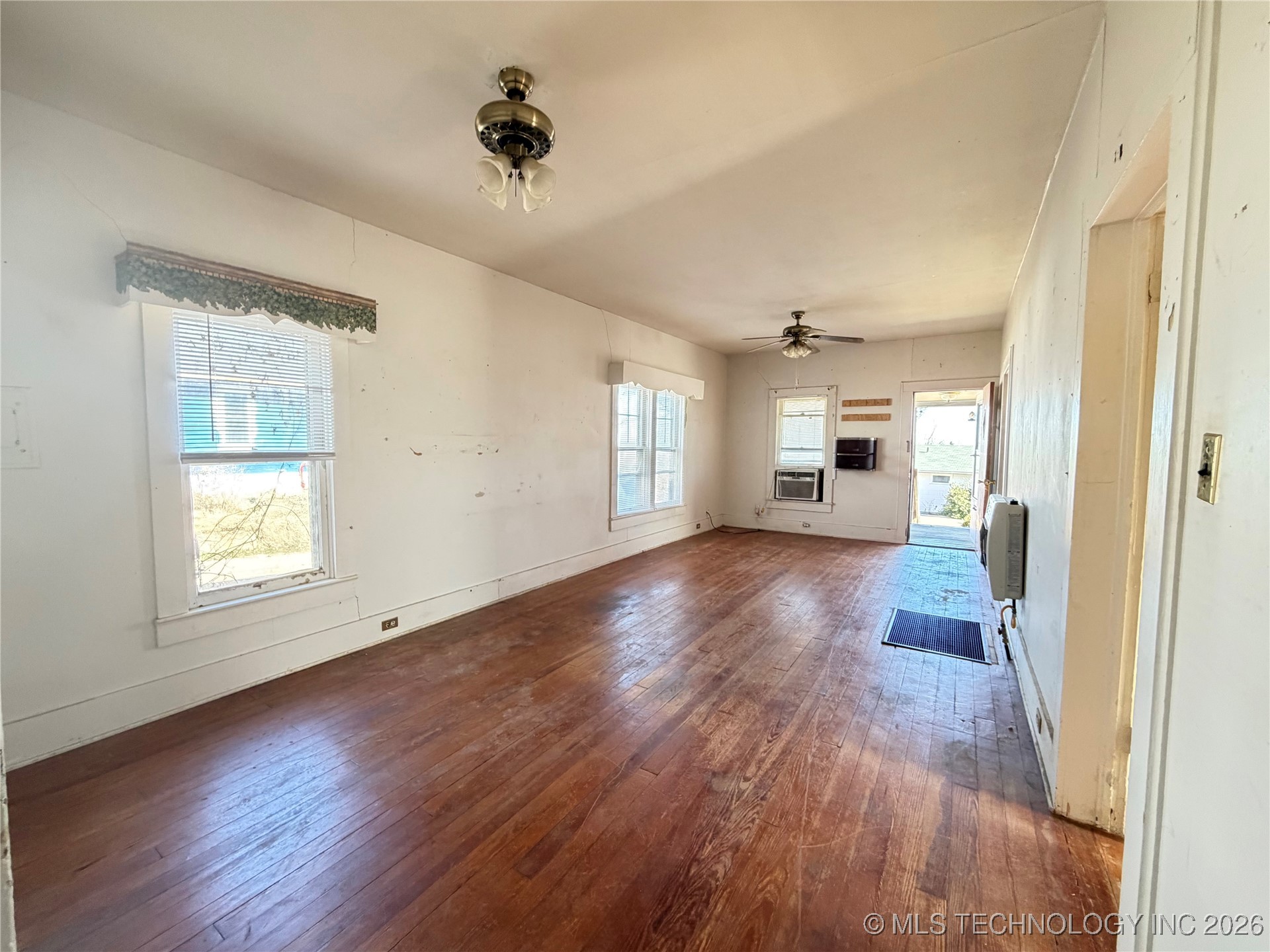 409 S Bristow Avenue Property Photo 6