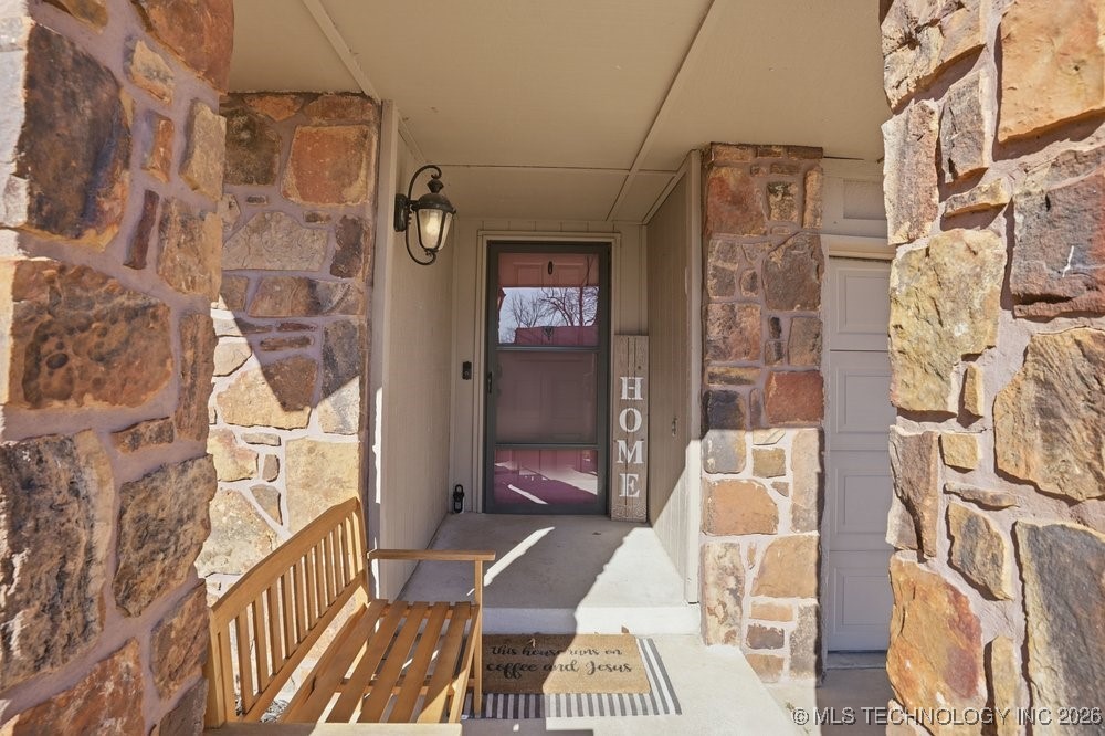 1913 Glendale Road Property Photo 3