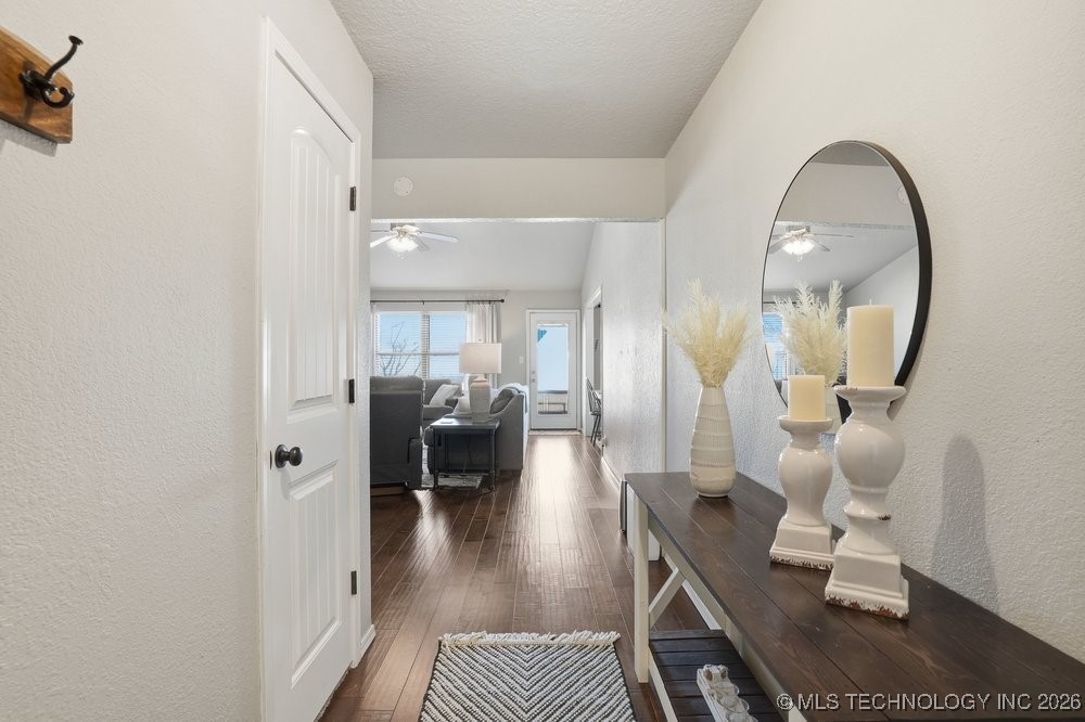 1913 Glendale Road Property Photo 4