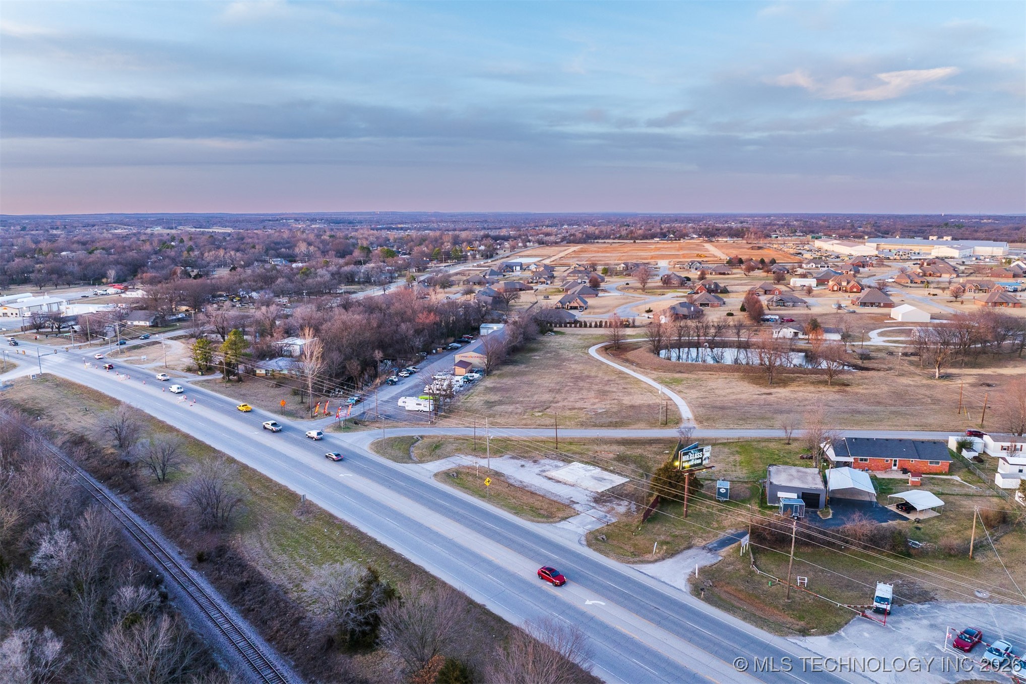 25901 E 51 Highway Property Photo 15