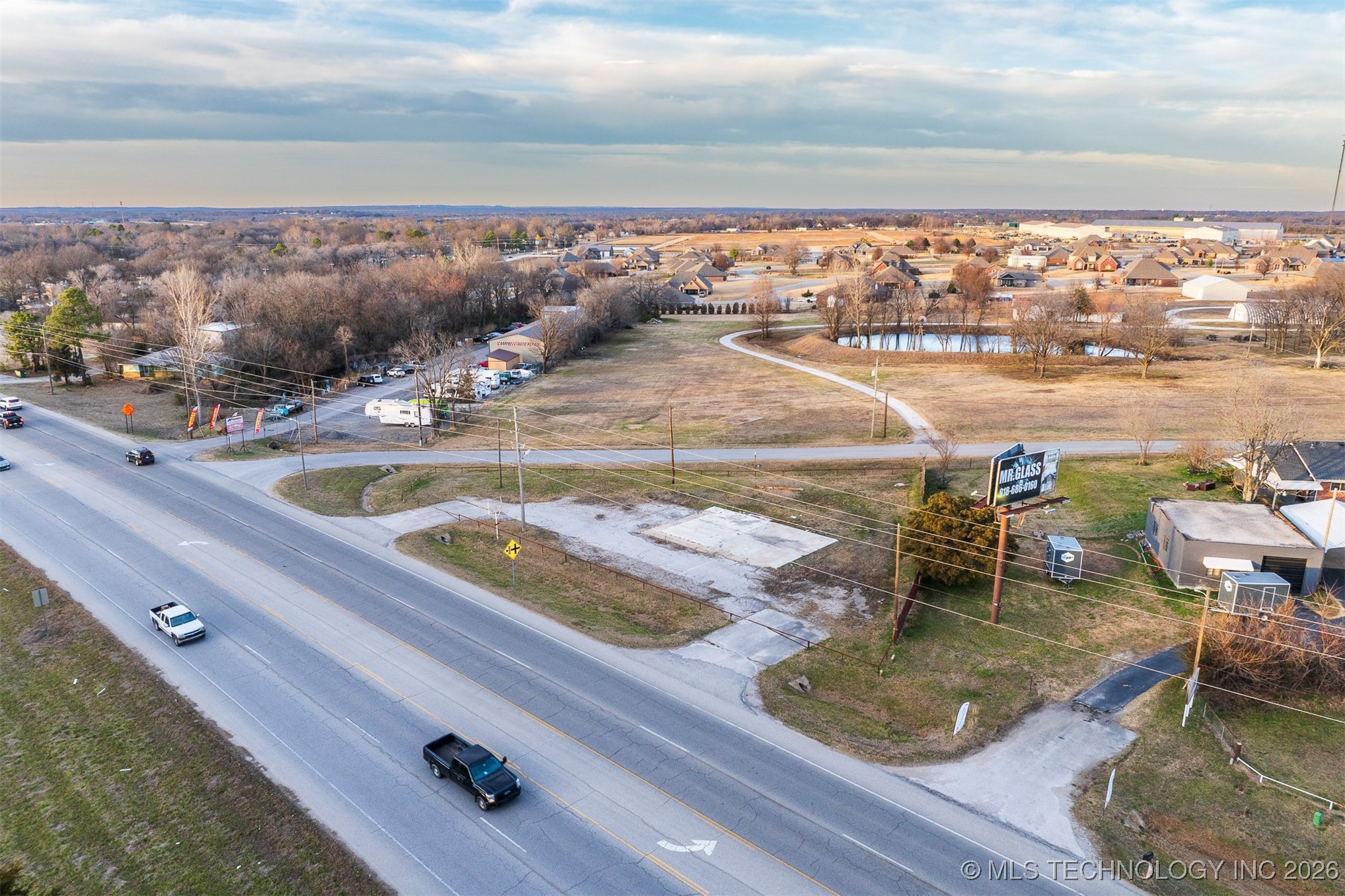 25901 E 51 Highway Property Photo 17