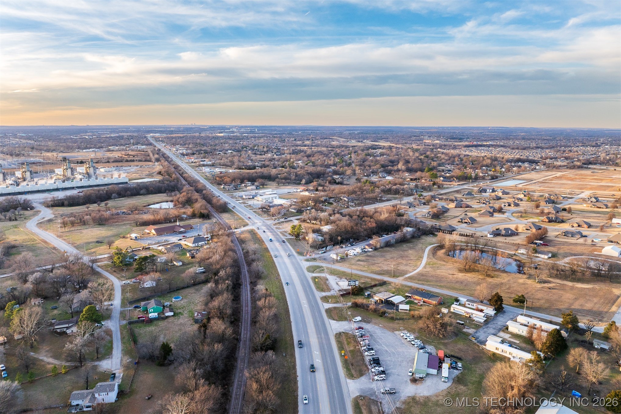 25901 E 51 Highway Property Photo 23