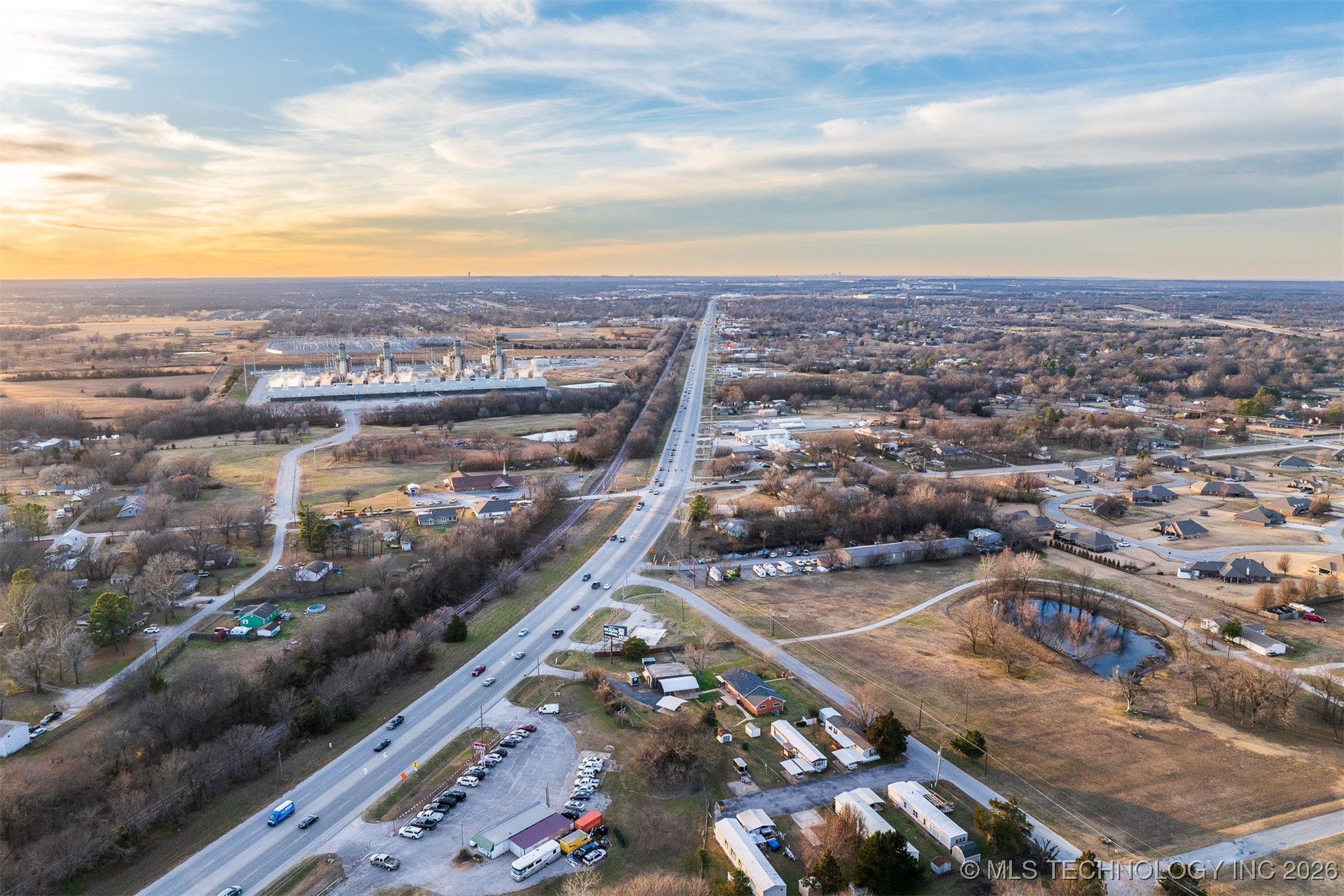 25901 E 51 Highway Property Photo 24