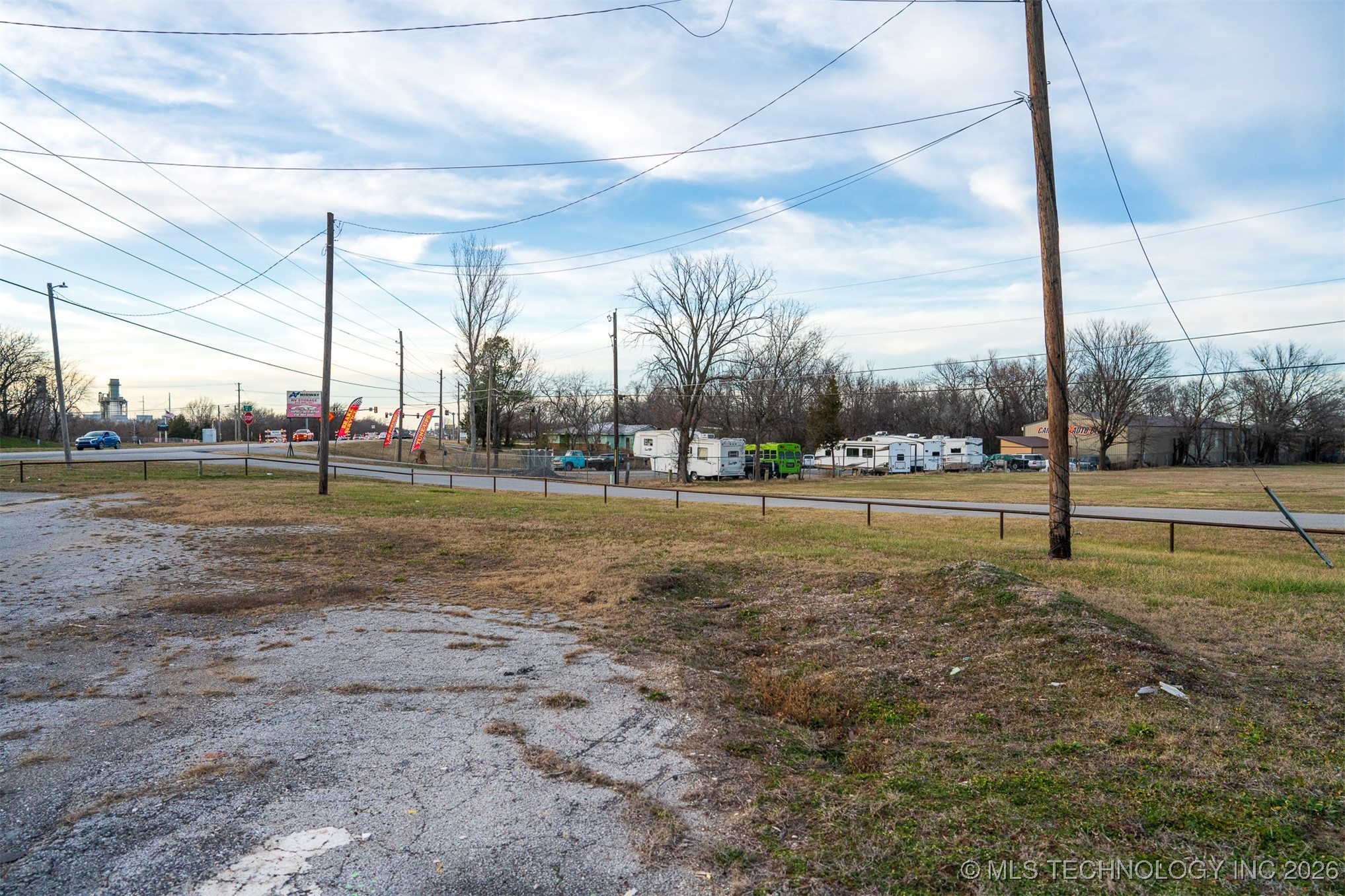 25901 E 51 Highway Property Photo 34