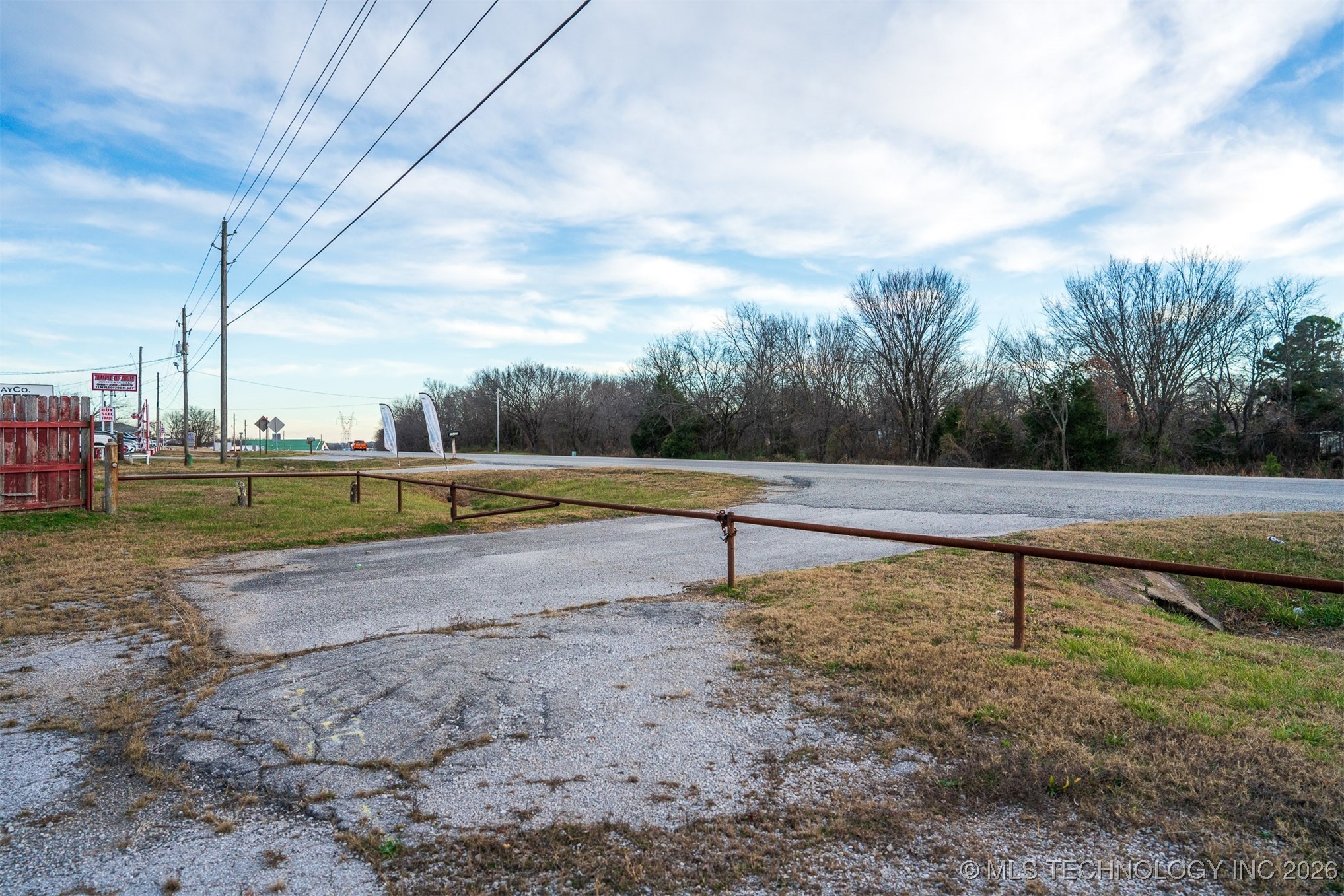 25901 E 51 Highway Property Photo 35