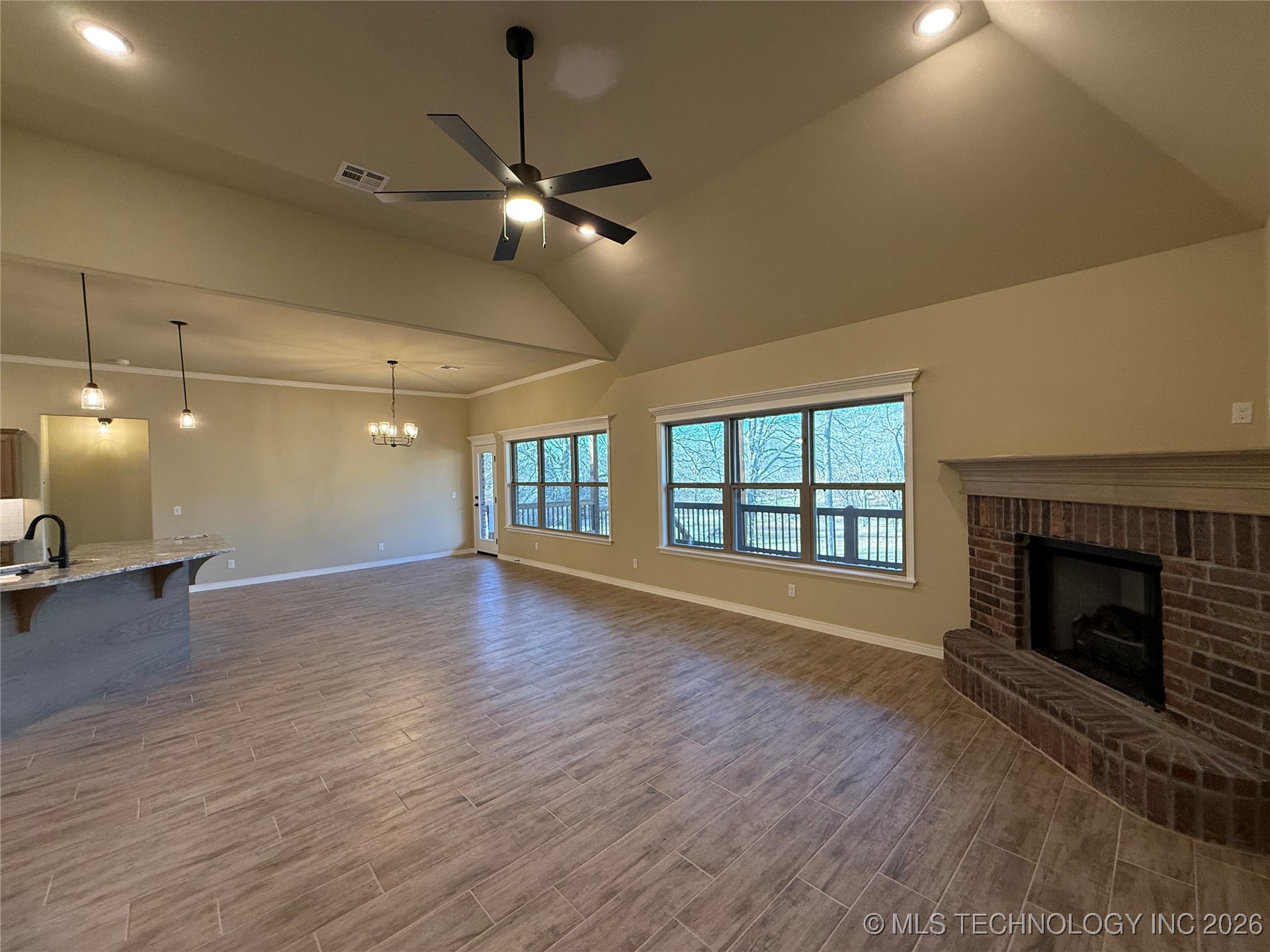 15971 Munson Court Property Photo 3