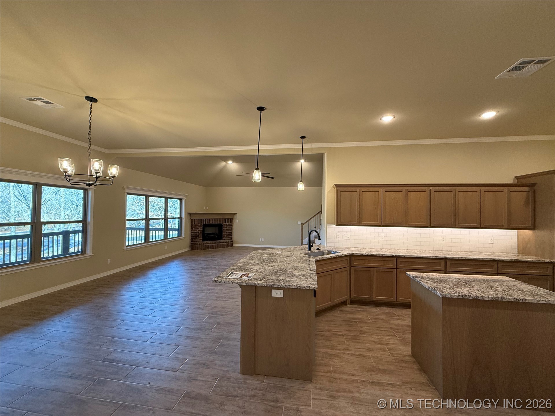 15971 Munson Court Property Photo 7