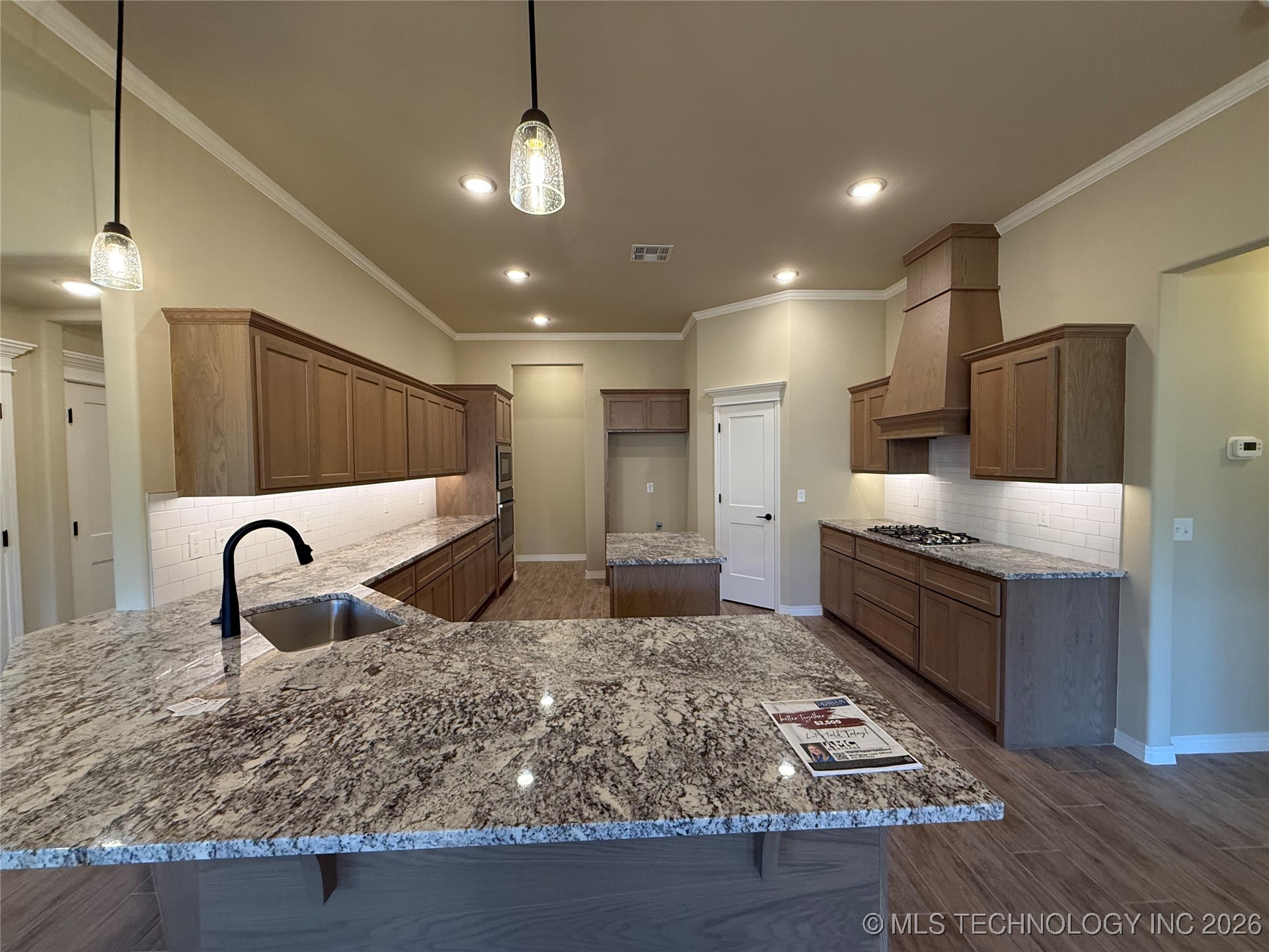 15971 Munson Court Property Photo 8