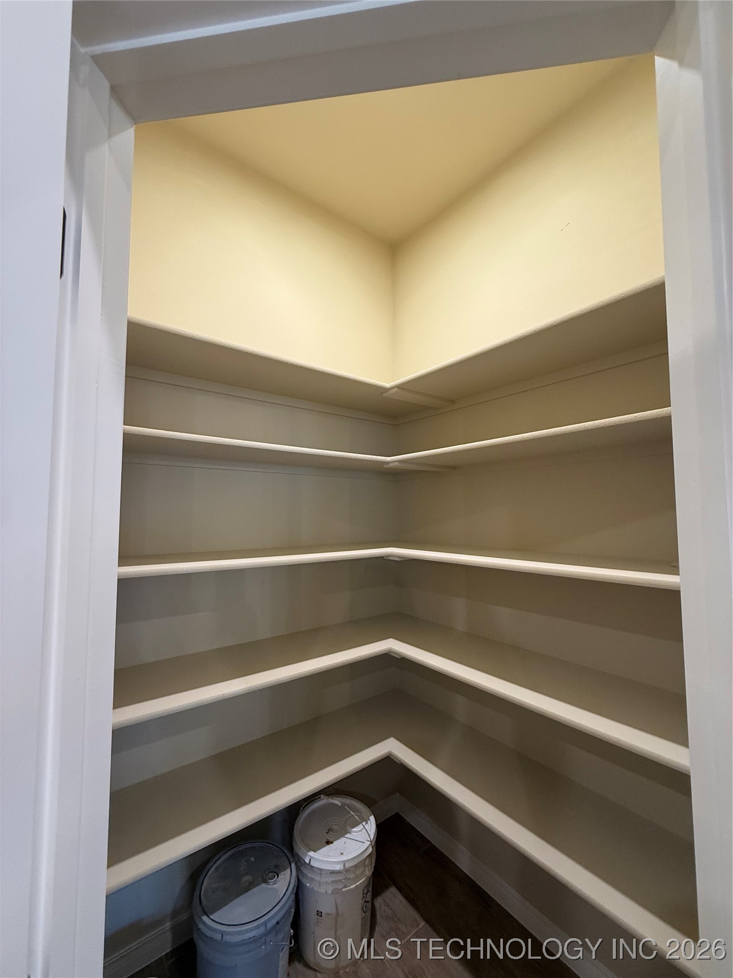 15971 Munson Court Property Photo 11