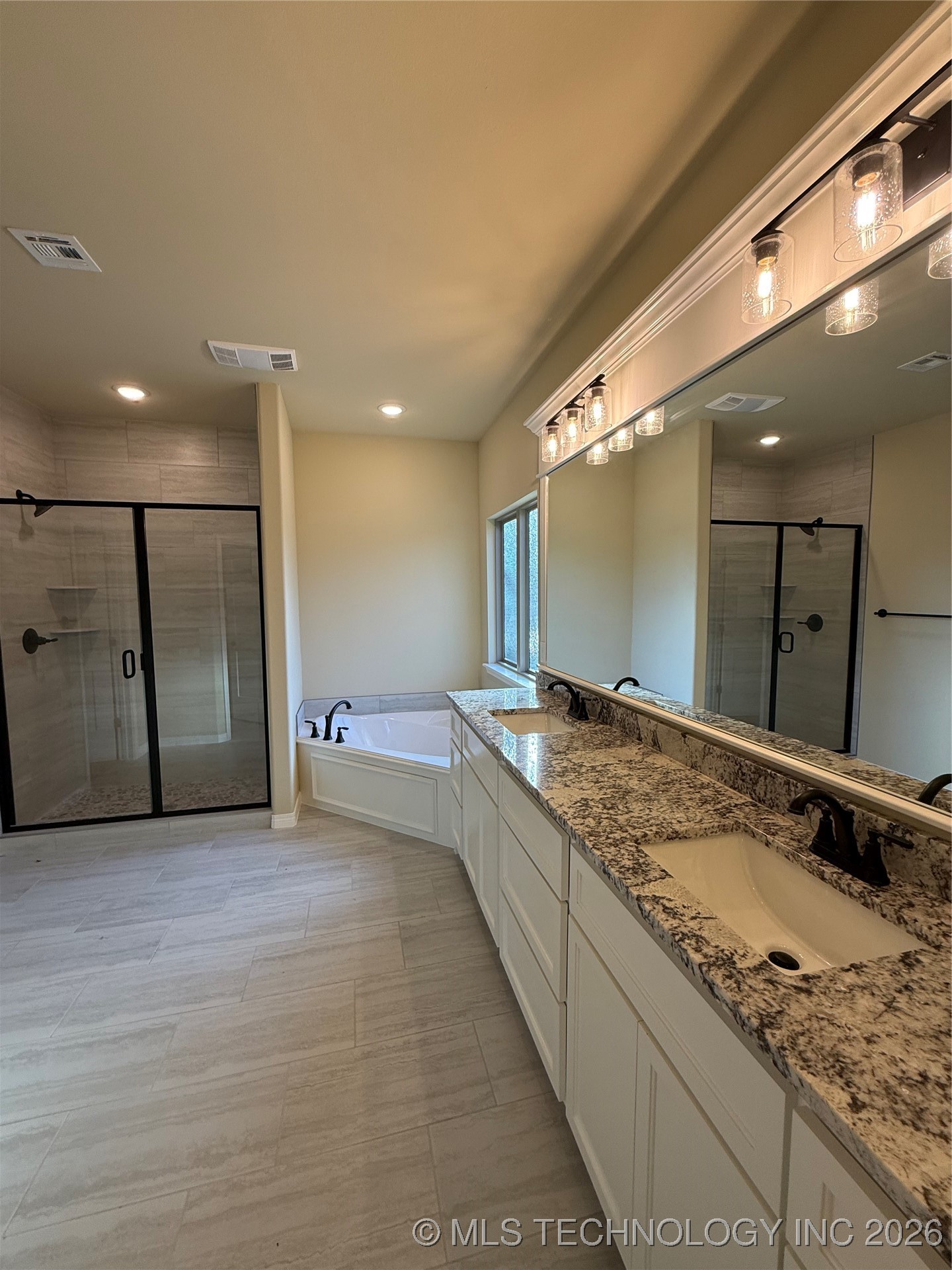 15971 Munson Court Property Photo 16