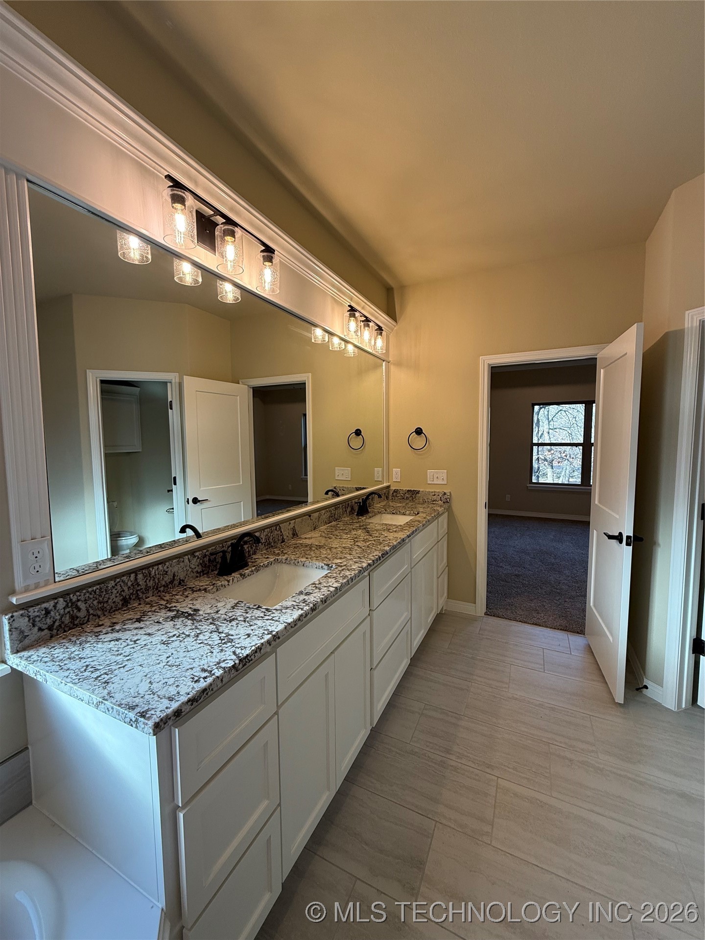 15971 Munson Court Property Photo 17