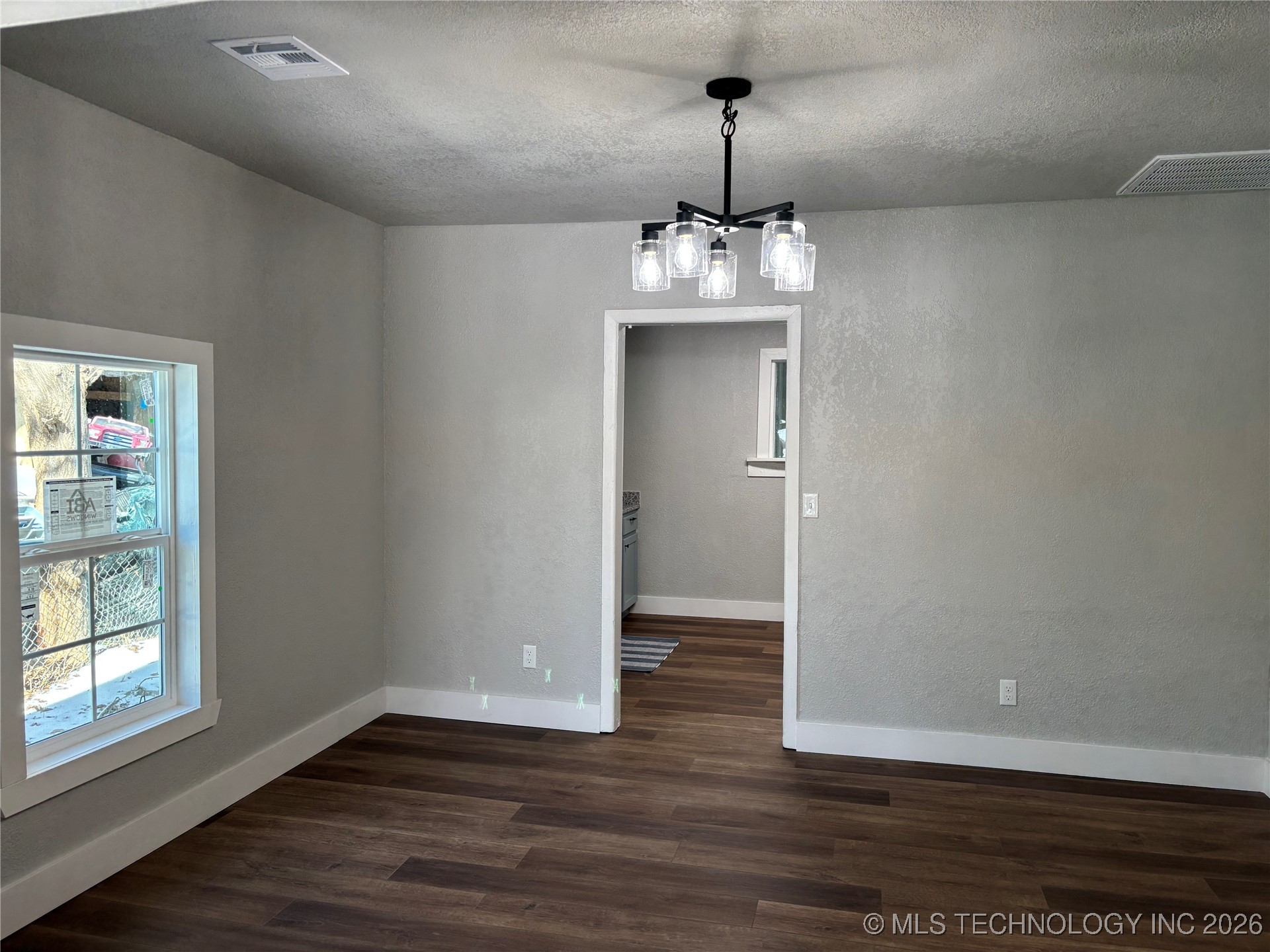 721 Roff Street Ne Property Photo 5