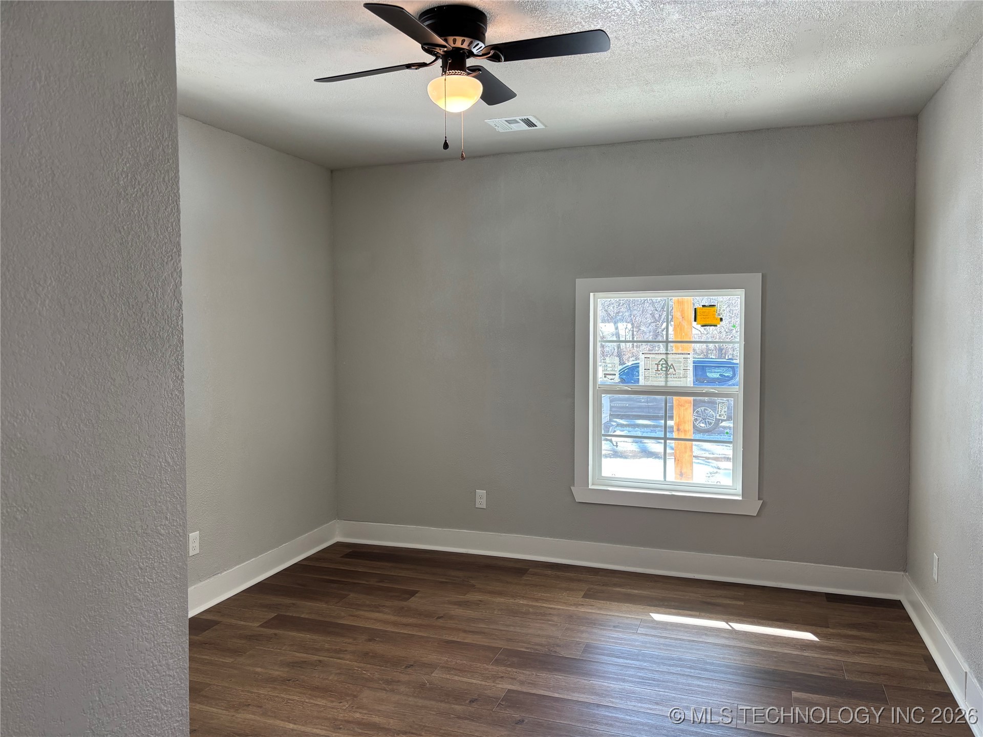 721 Roff Street Ne Property Photo 11