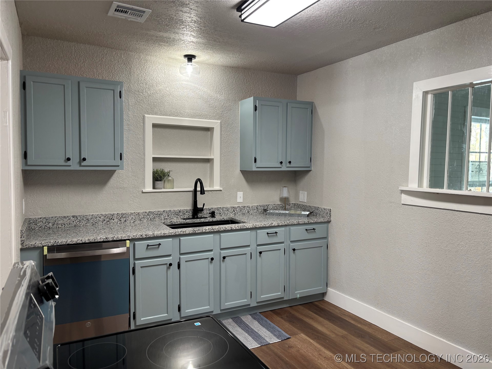 721 Roff Street Ne Property Photo 16