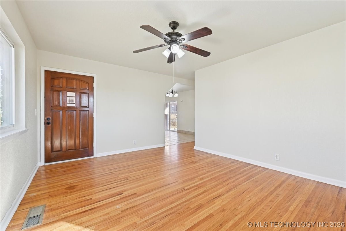 1017 N Cedar Avenue Property Photo 11