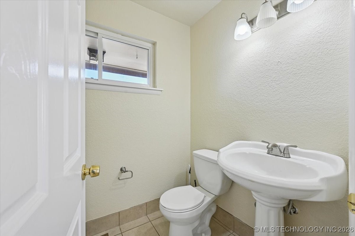 1017 N Cedar Avenue Property Photo 25