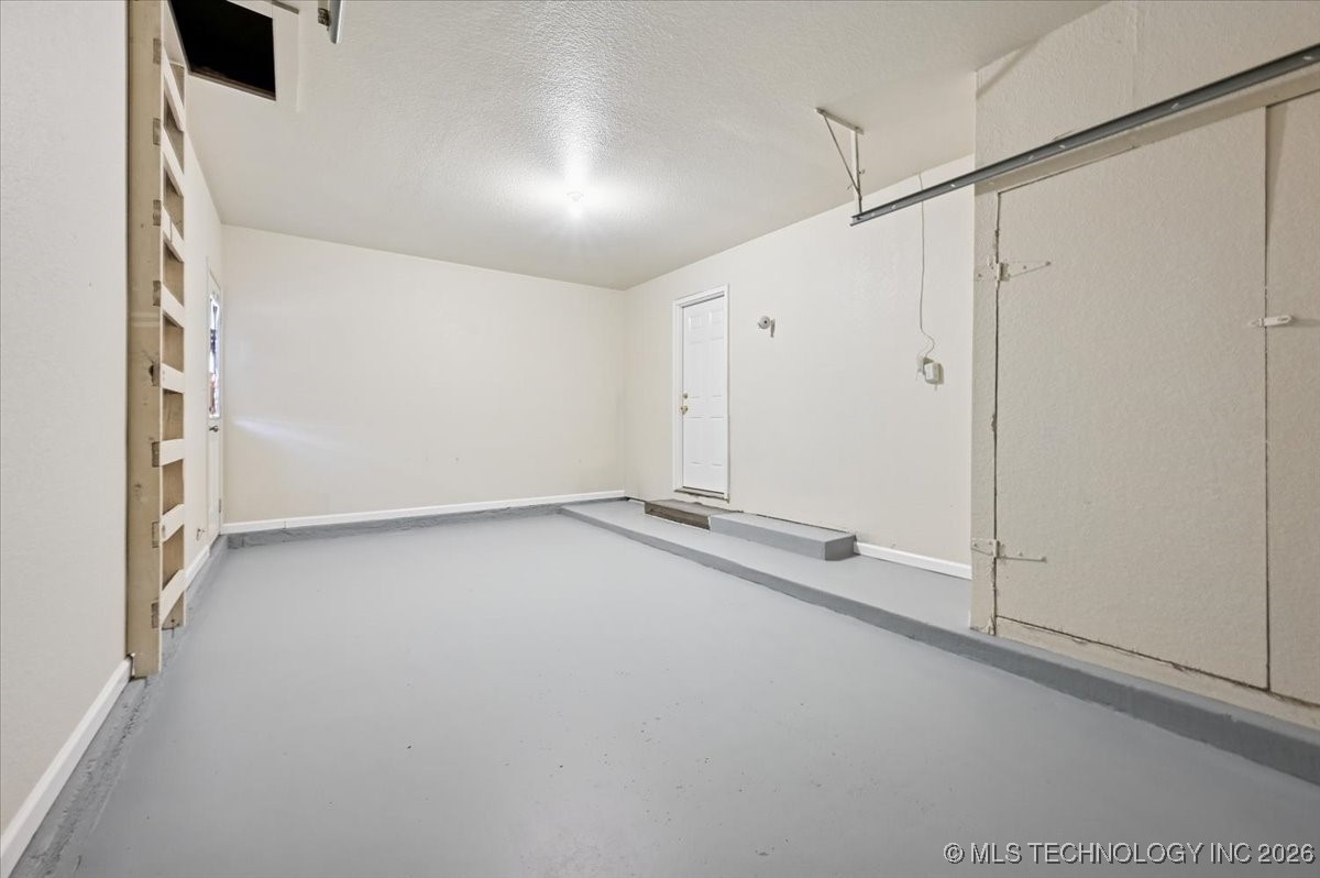 1017 N Cedar Avenue Property Photo 27