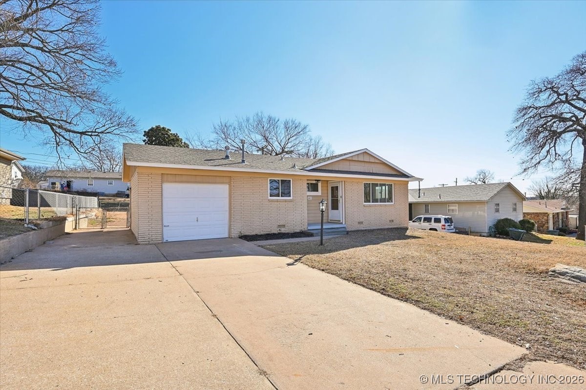 1017 N Cedar Avenue Property Photo 32